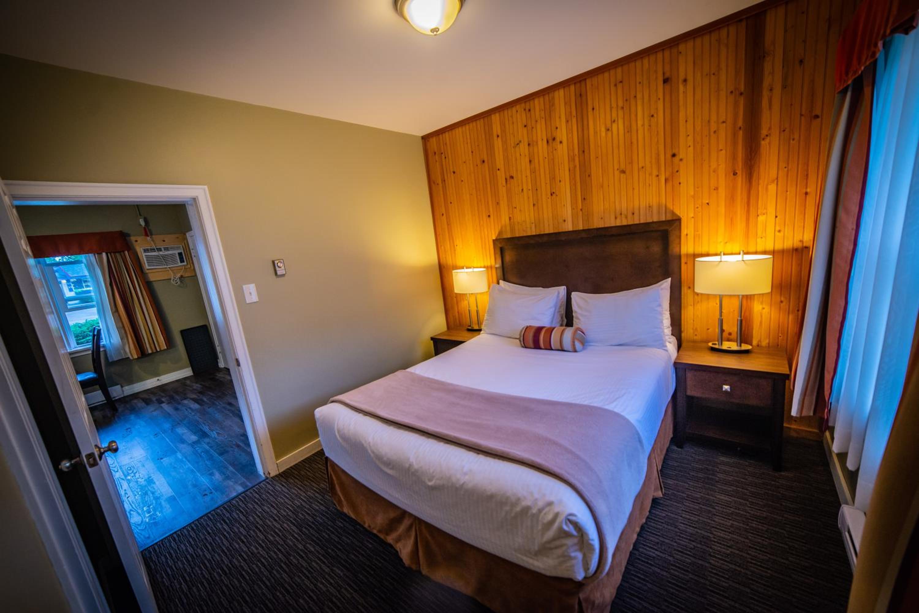 Alpine Inn & Suites