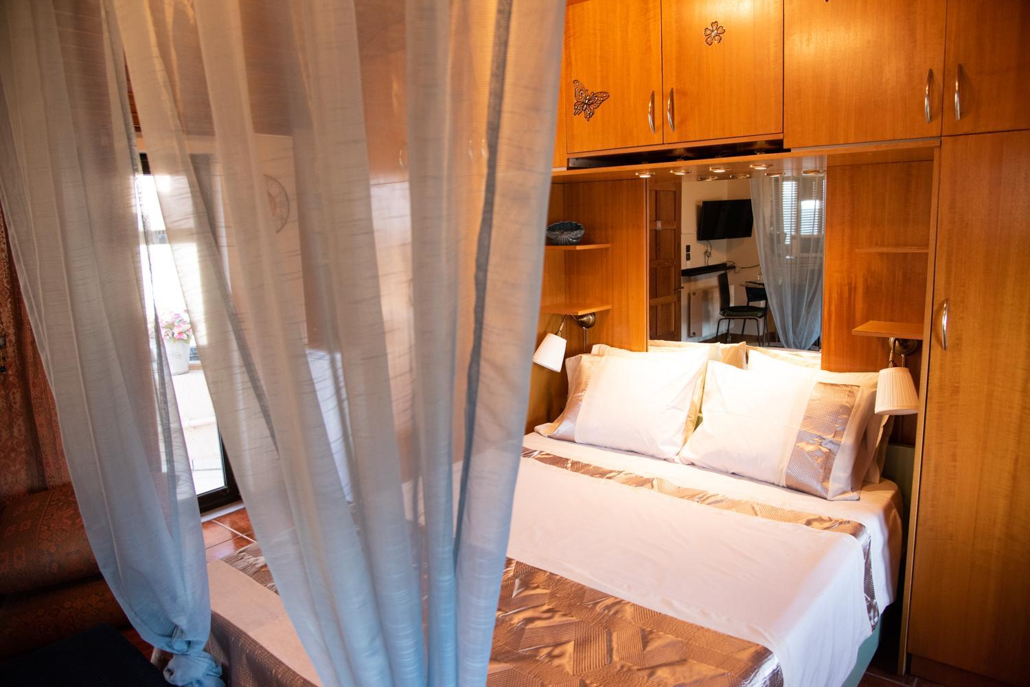 COZY LOFT (studio) 360o VIEW OF ATHENS photo 3