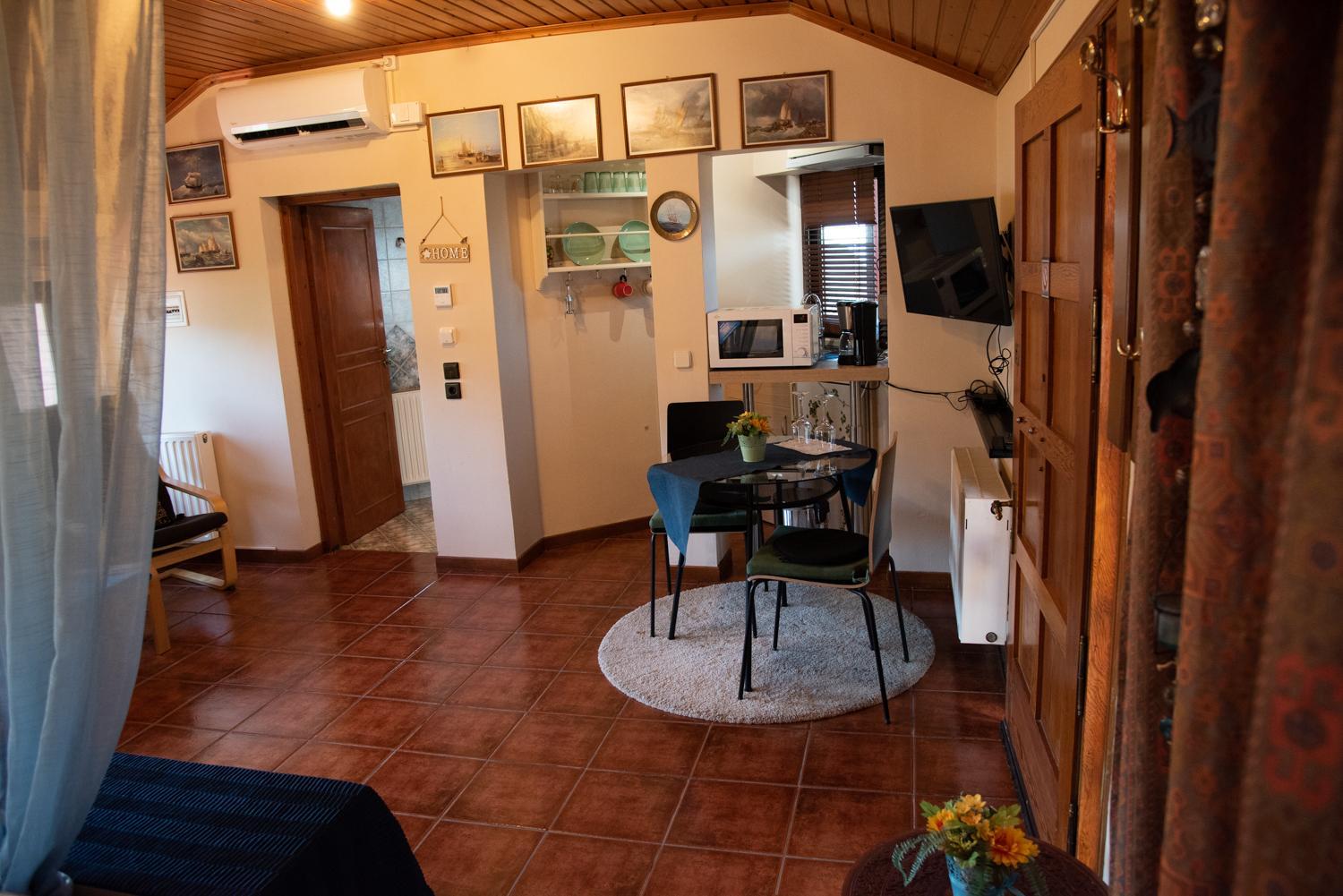 COZY LOFT (studio) 360o VIEW OF ATHENS