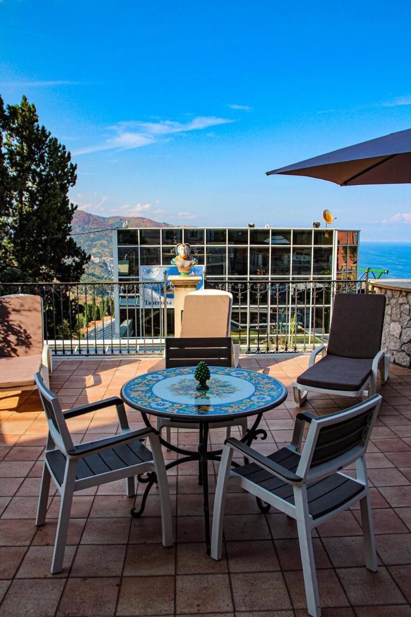 Villa Maremonti view 3
