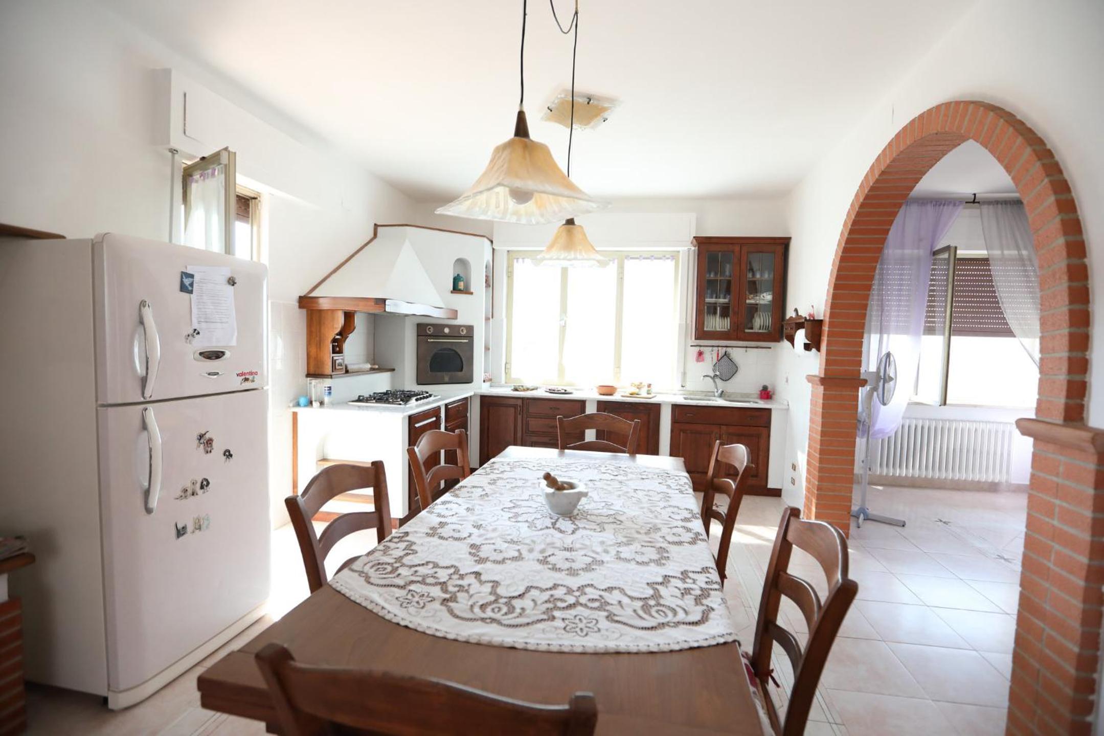 casa vacanza con piscina grande e idromassaggio jacuzzi