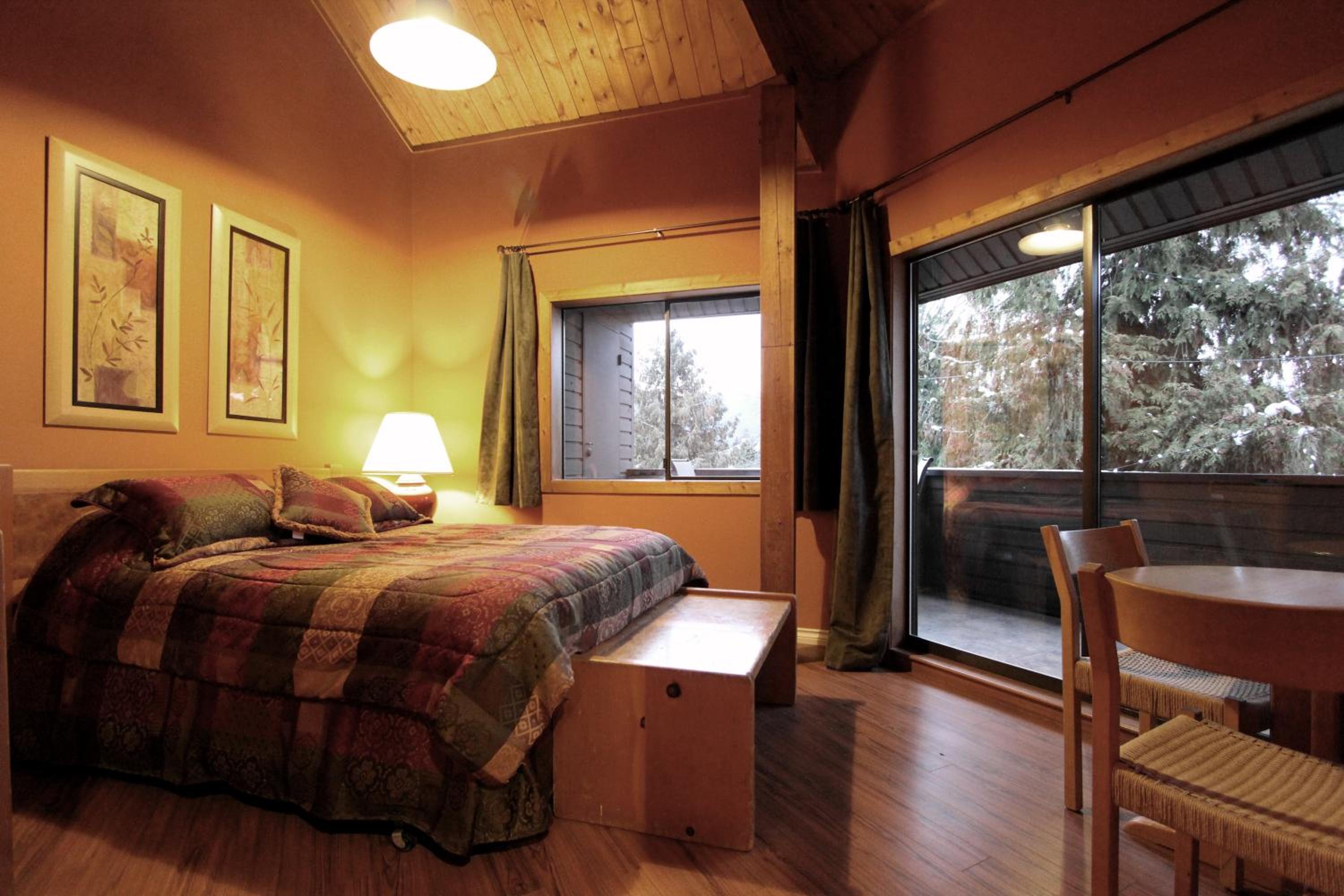 Rainbow Suites by Whistler Retreats view 5