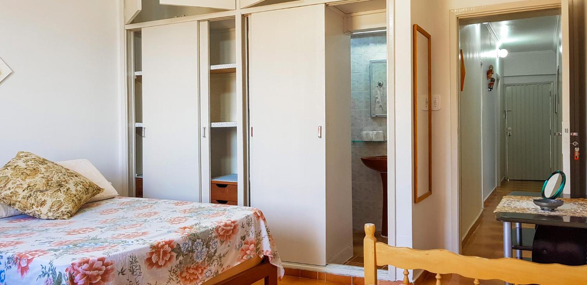 APARTAMENTO EM FRENTE A PRAIA