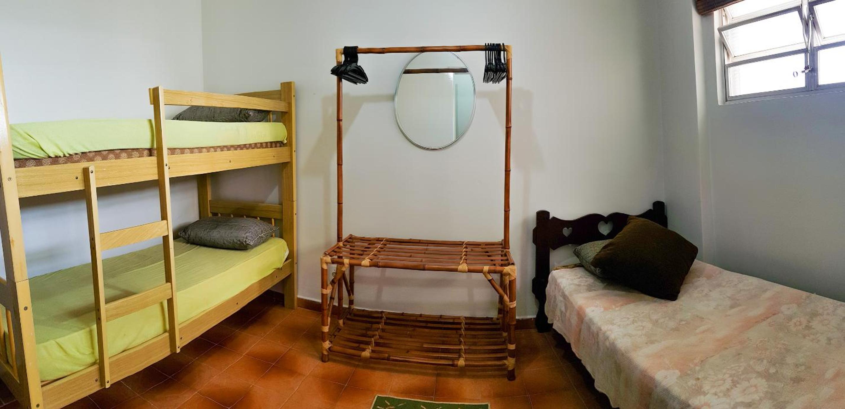 APARTAMENTO EM FRENTE A PRAIA