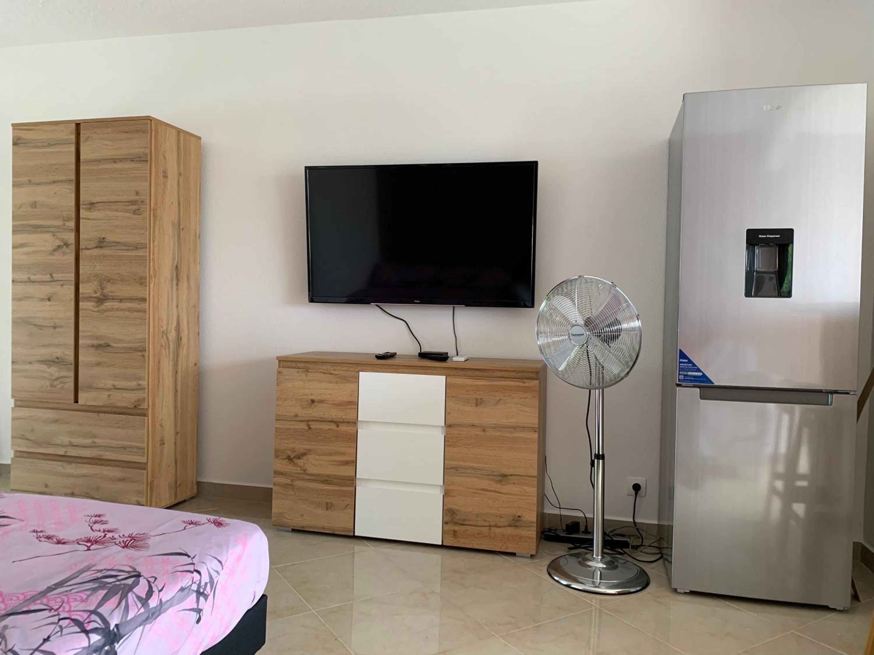 Studio ds résidence sécurisée avec vue & accès à la mer .