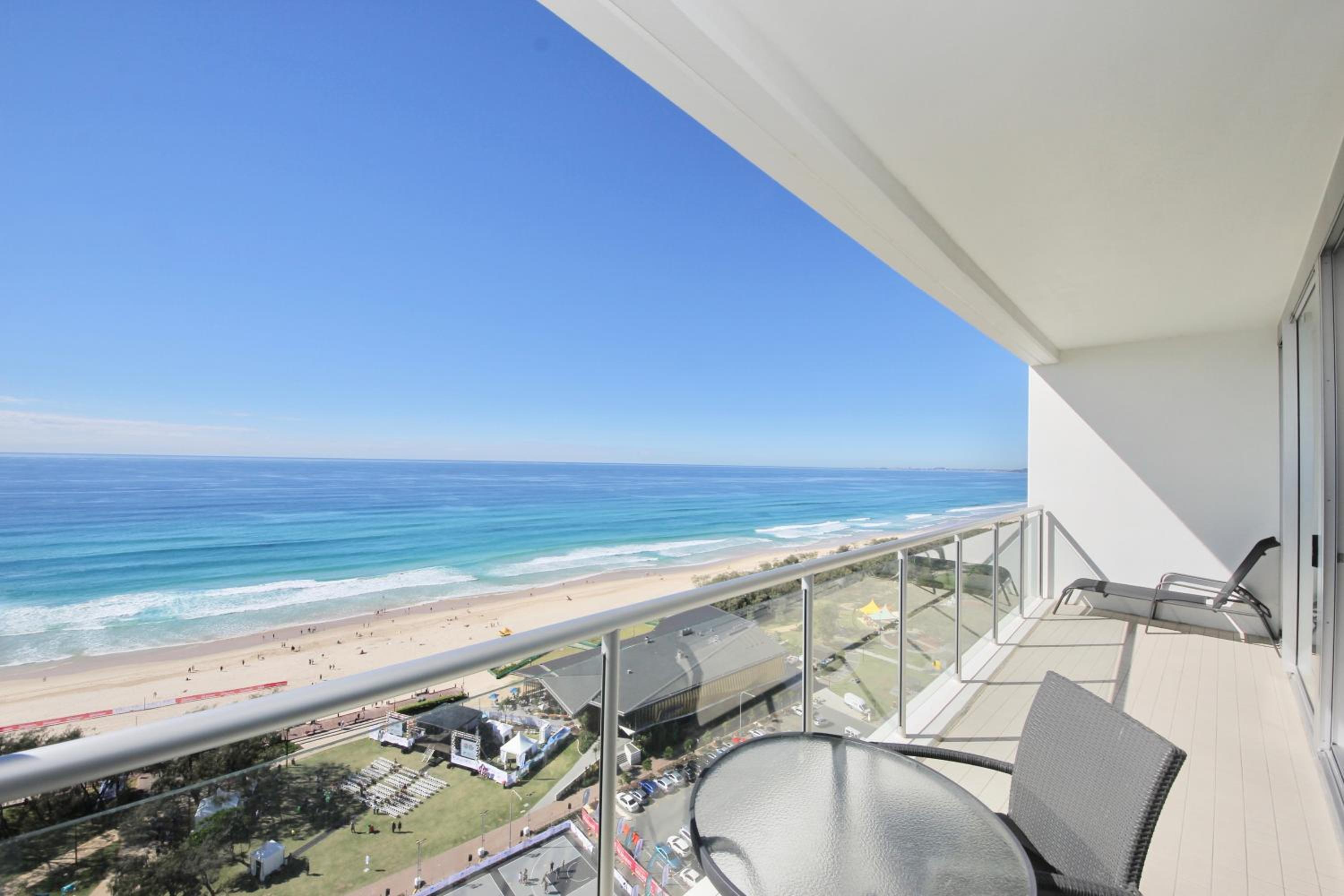 Beachfront on Oasis Centre, Air on Broadbeach 1503