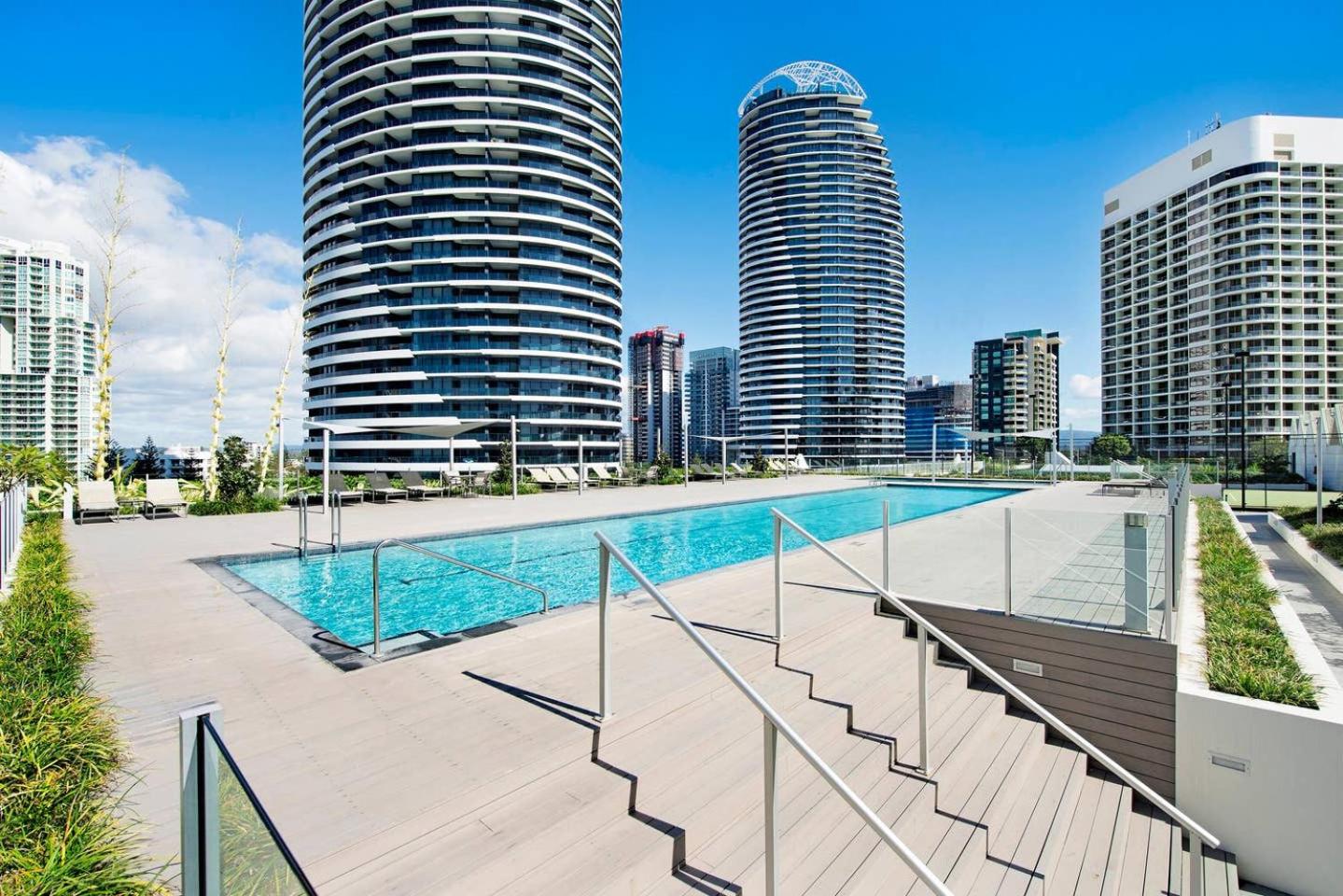 Beachfront on Oasis Centre, Air on Broadbeach 1503
