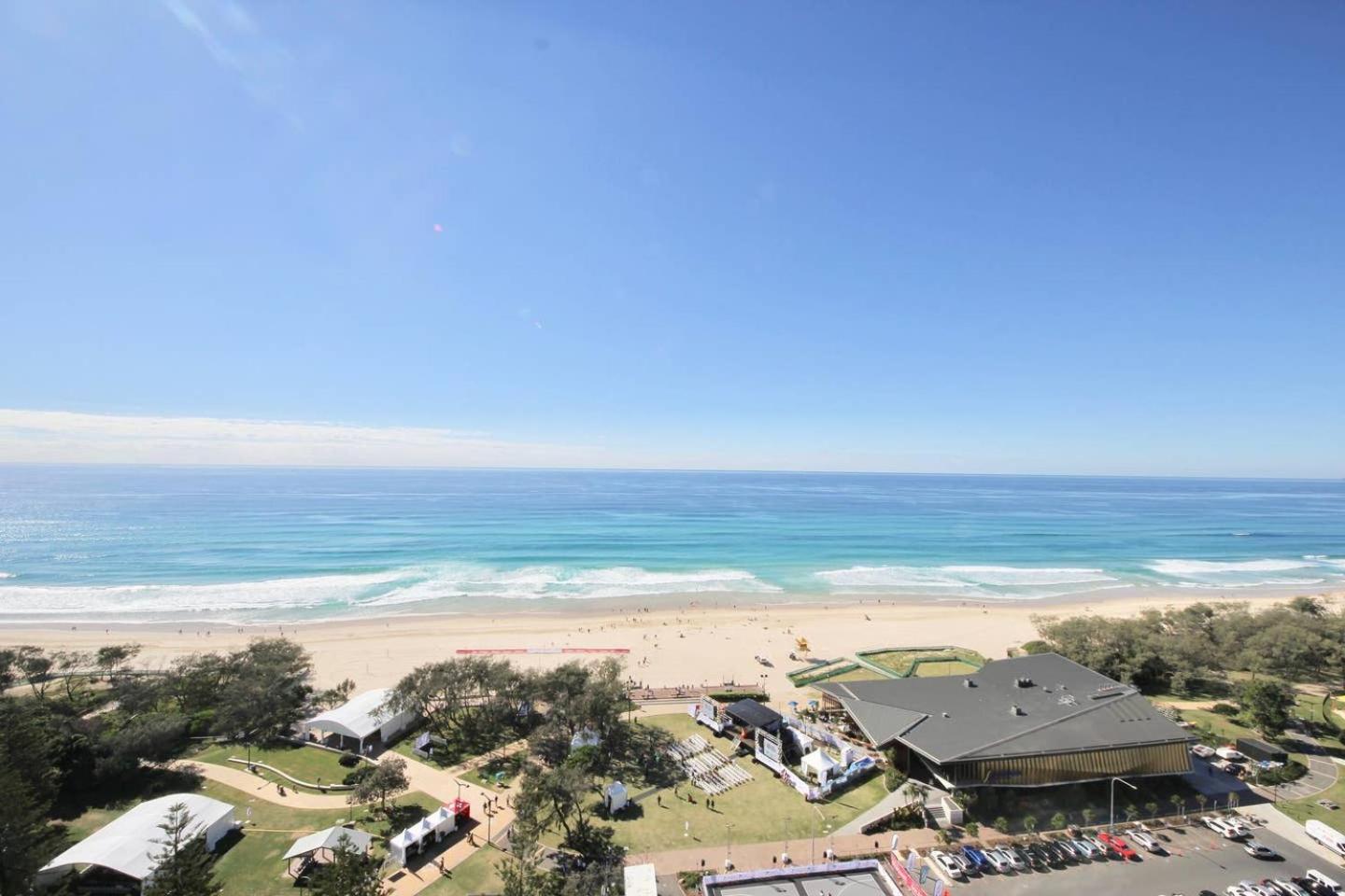 Beachfront on Oasis Centre, Air on Broadbeach 1503