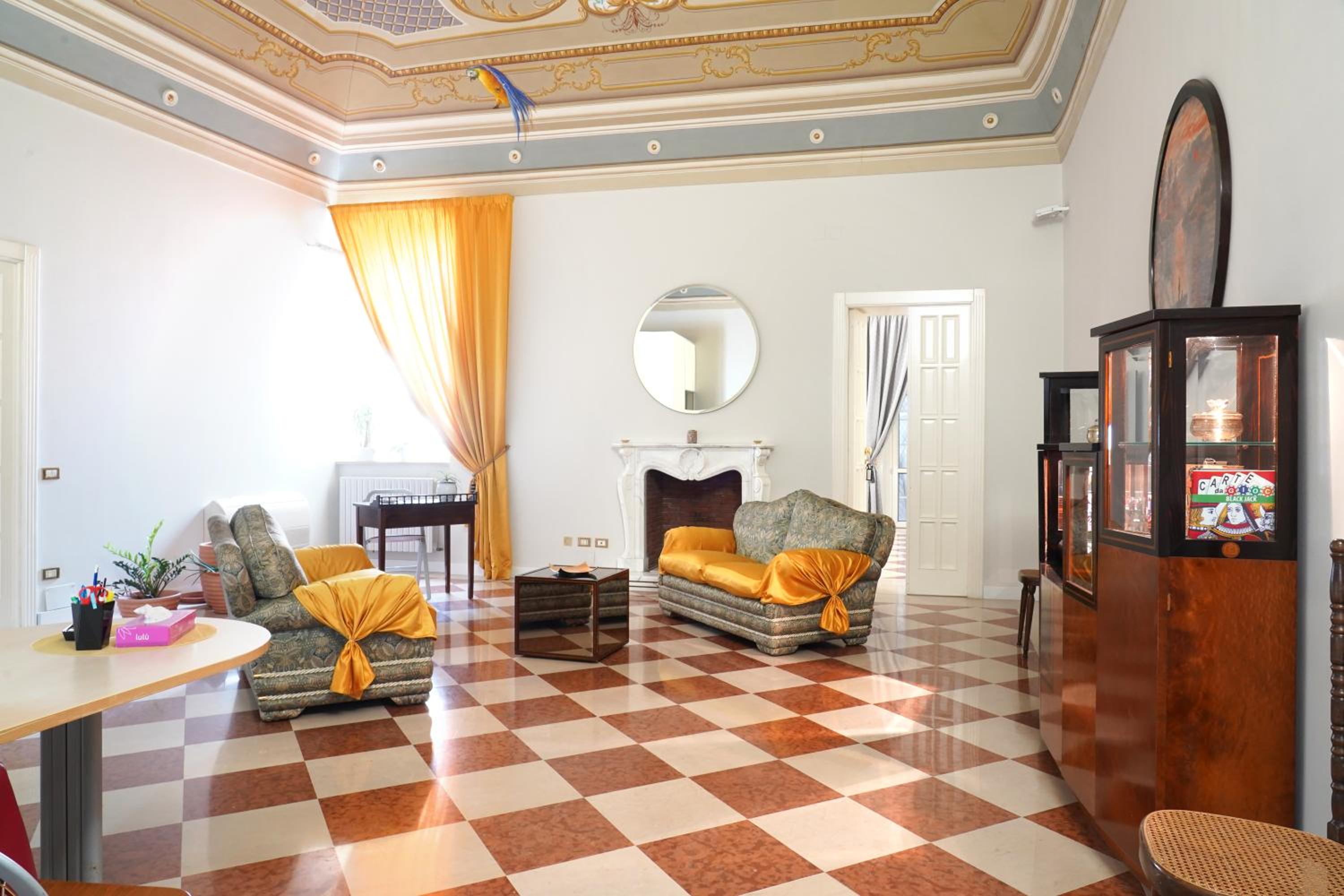lounge