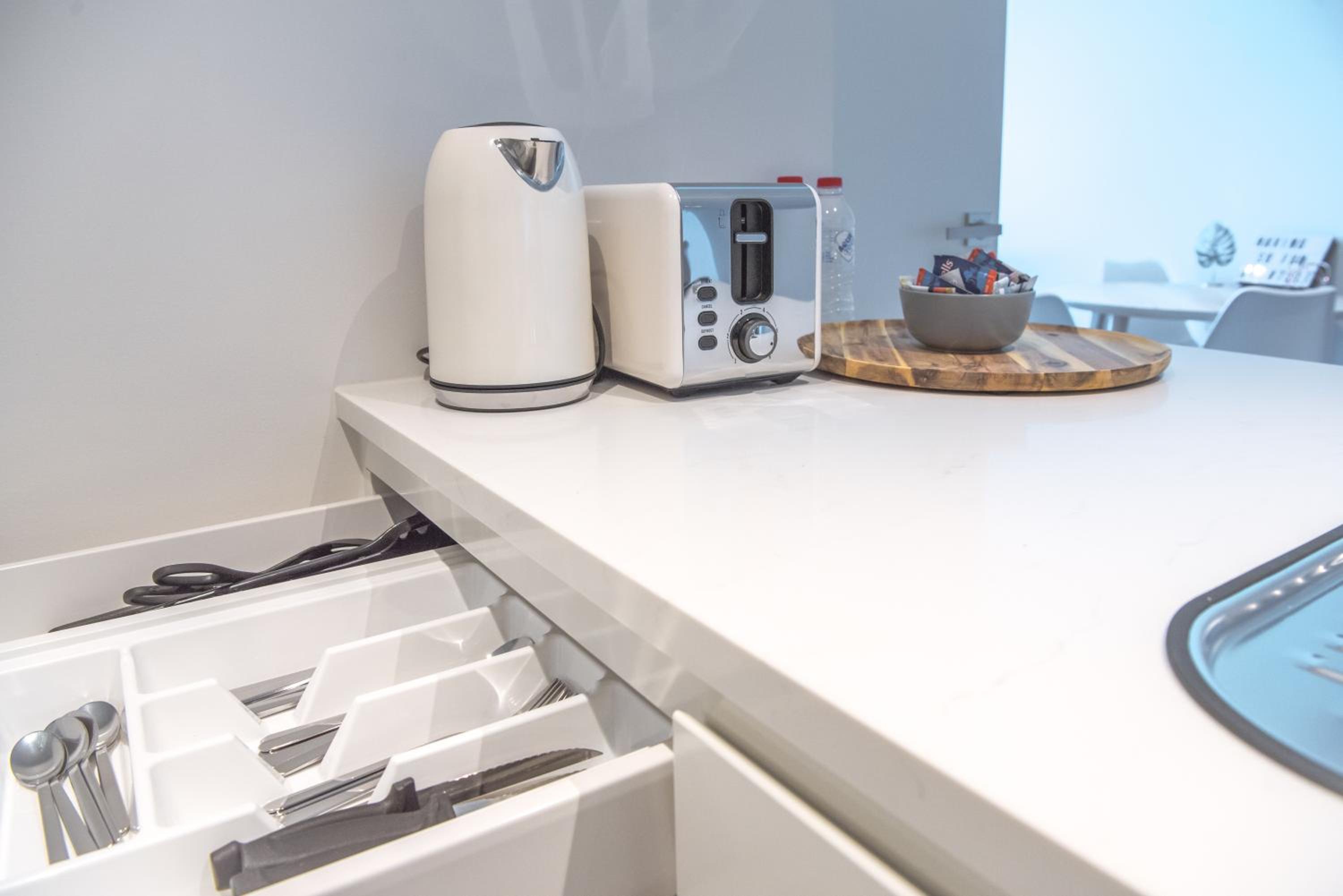 AirTrip Apartment on Margaret Street in CBD