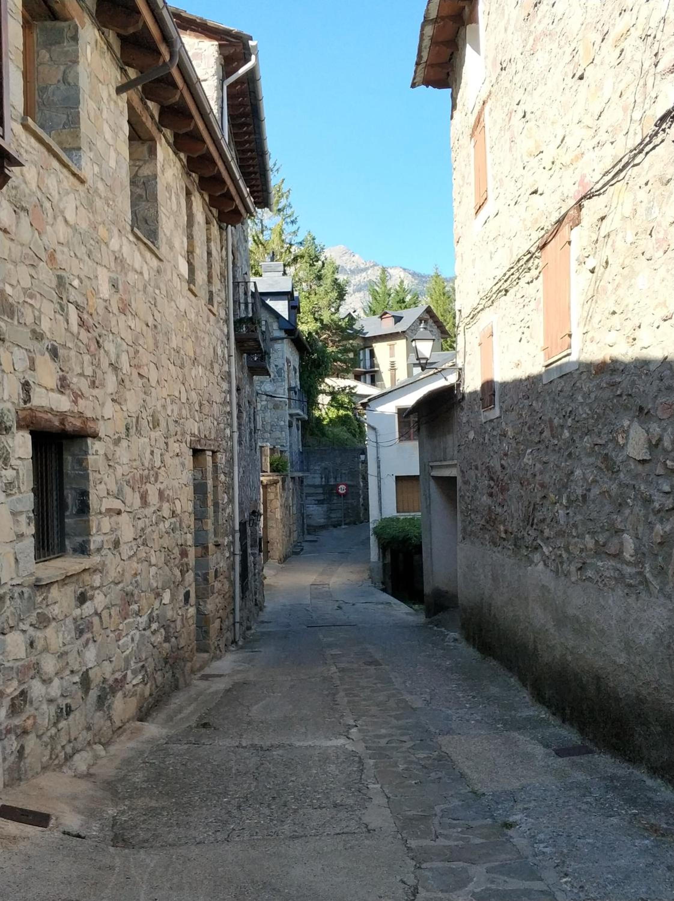 Inmocyma Casa Estrac view 3