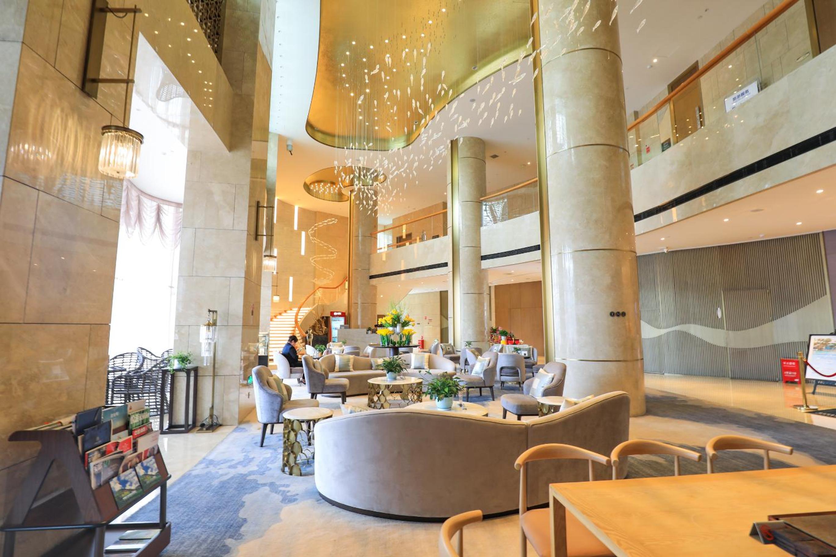 Ramada Plaza Fuxian Lake