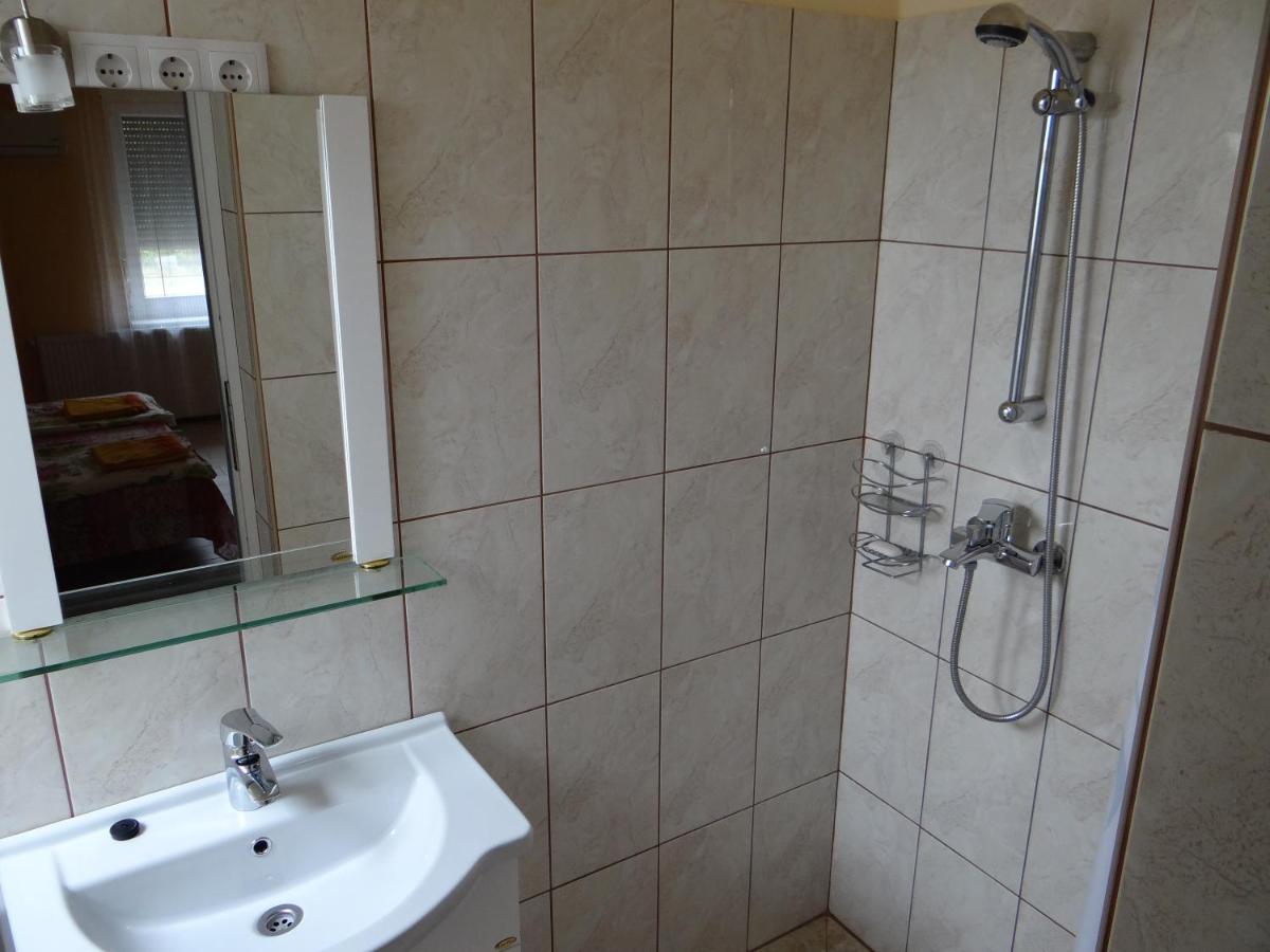 Photo 38