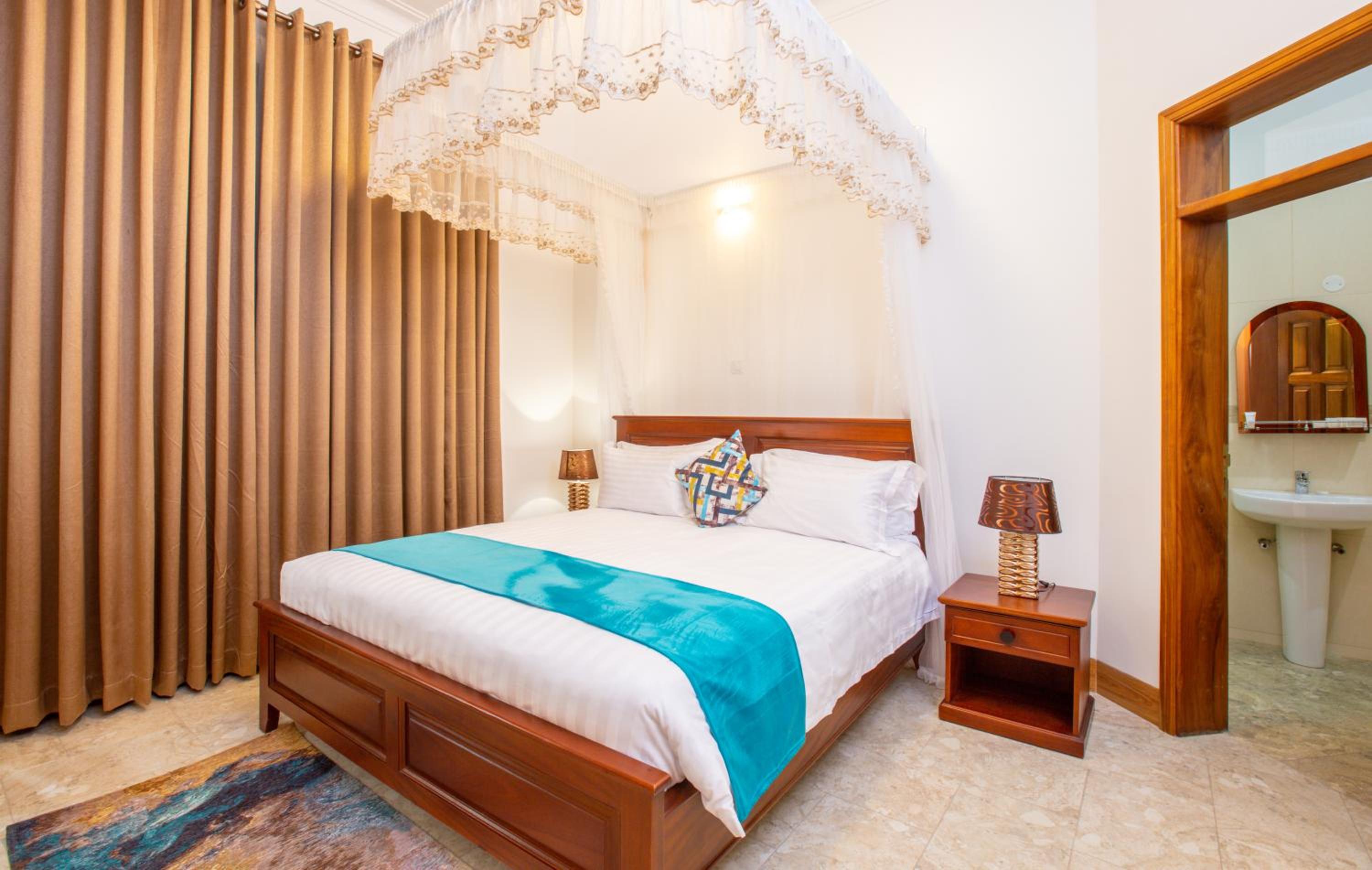 Caran Apartments