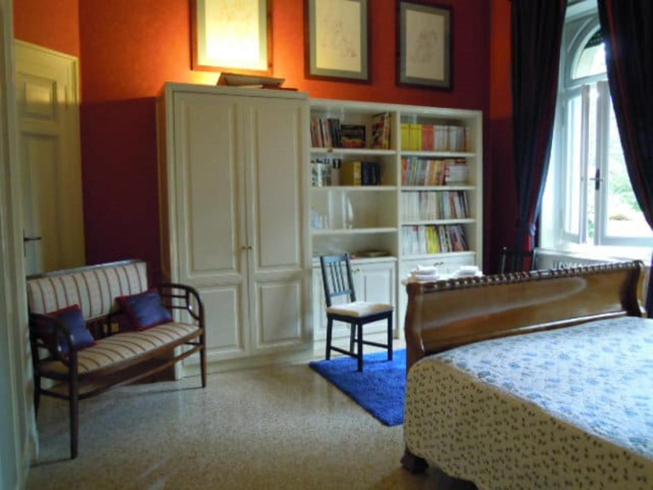 Villa V view 5