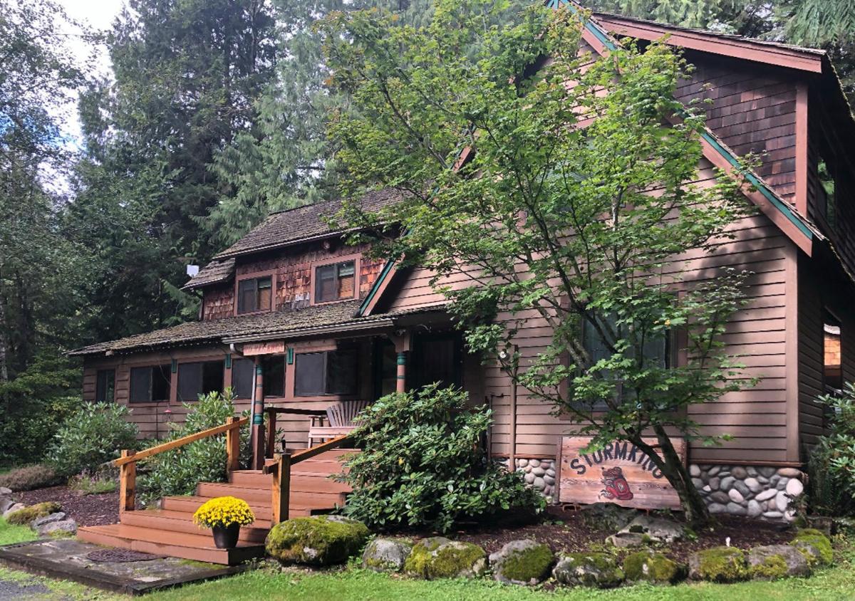 Stormking Hotel