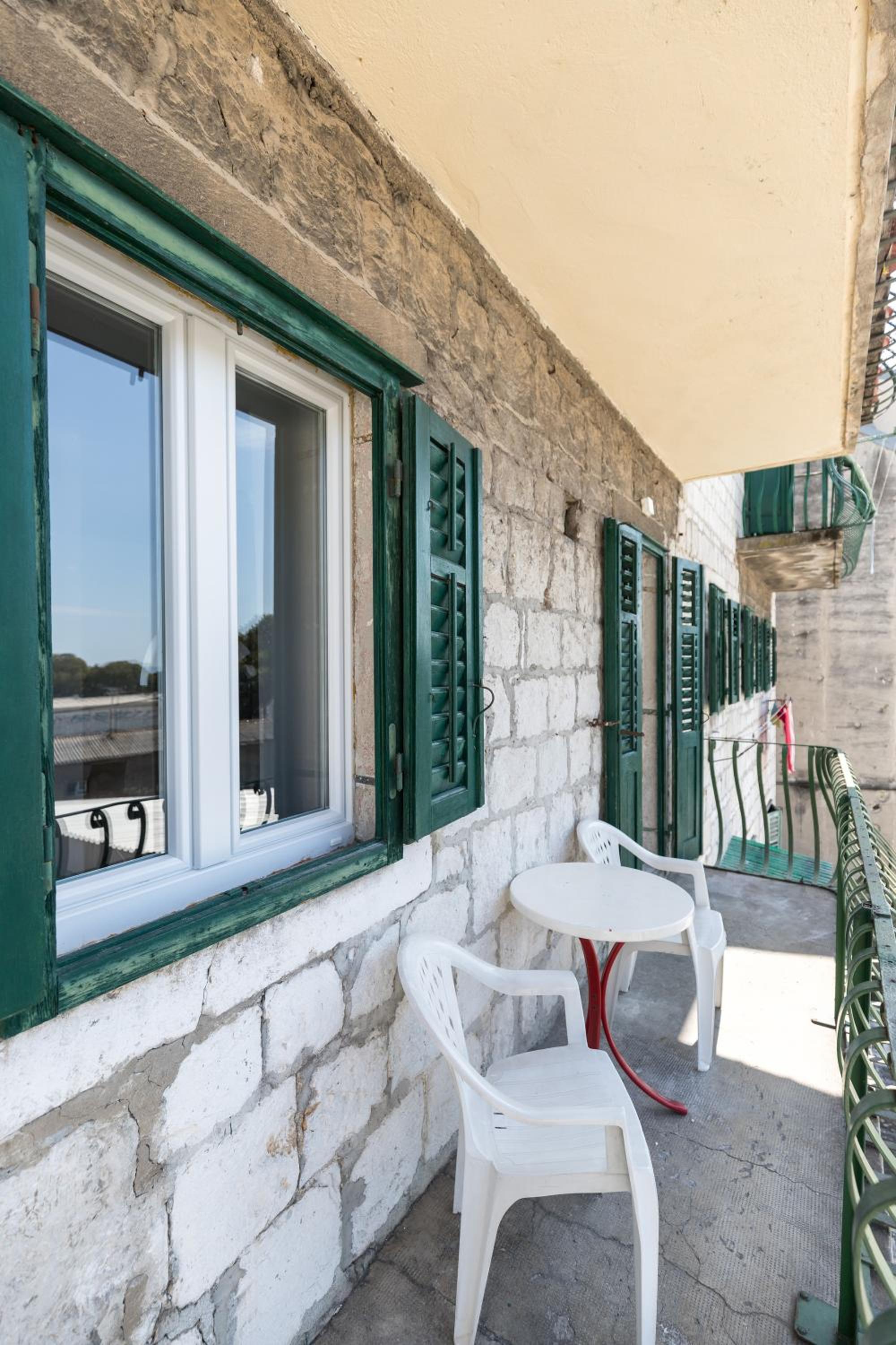 Apinelo Port Rooms en Split — balance & terrace