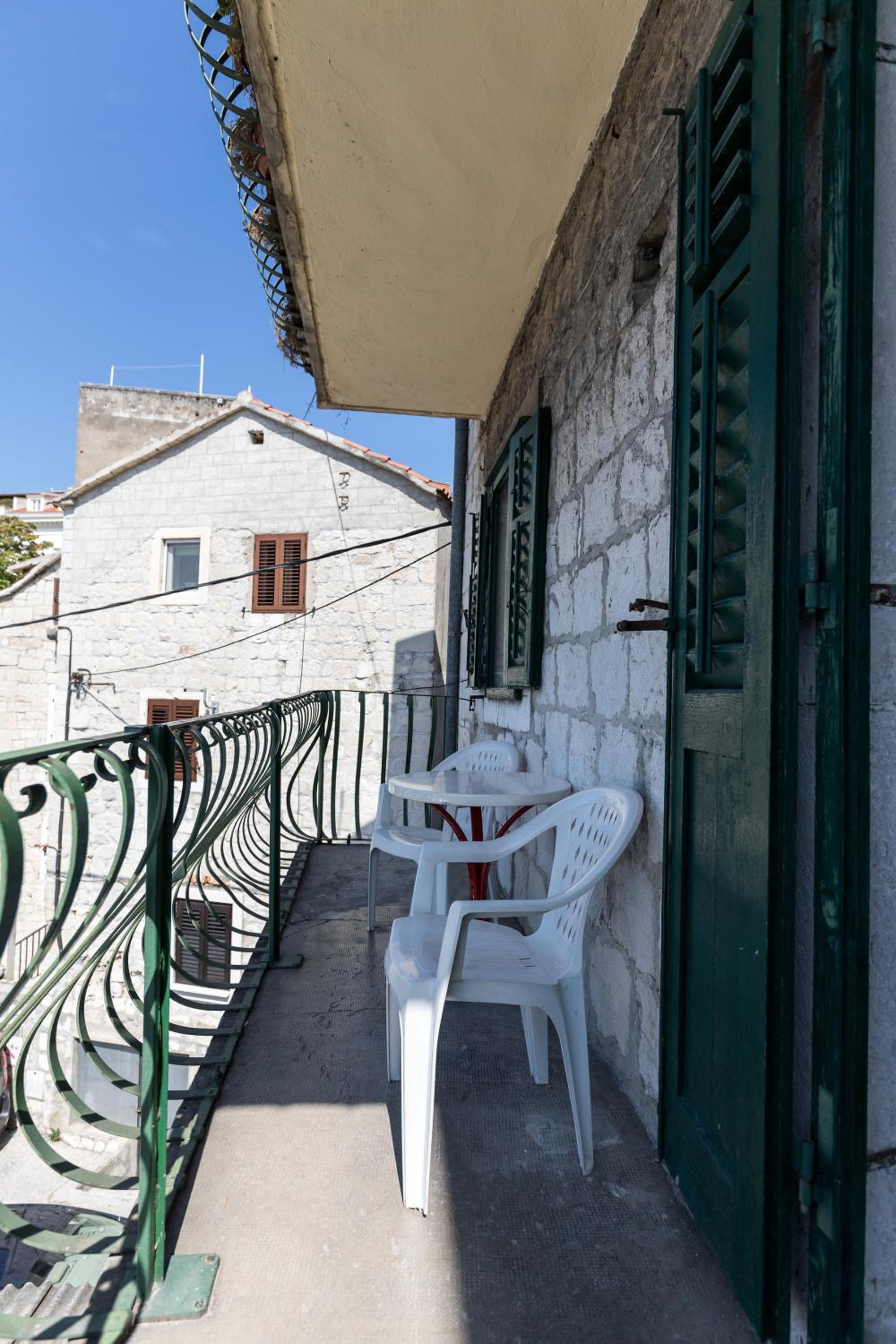 Apinelo Port Rooms — Split