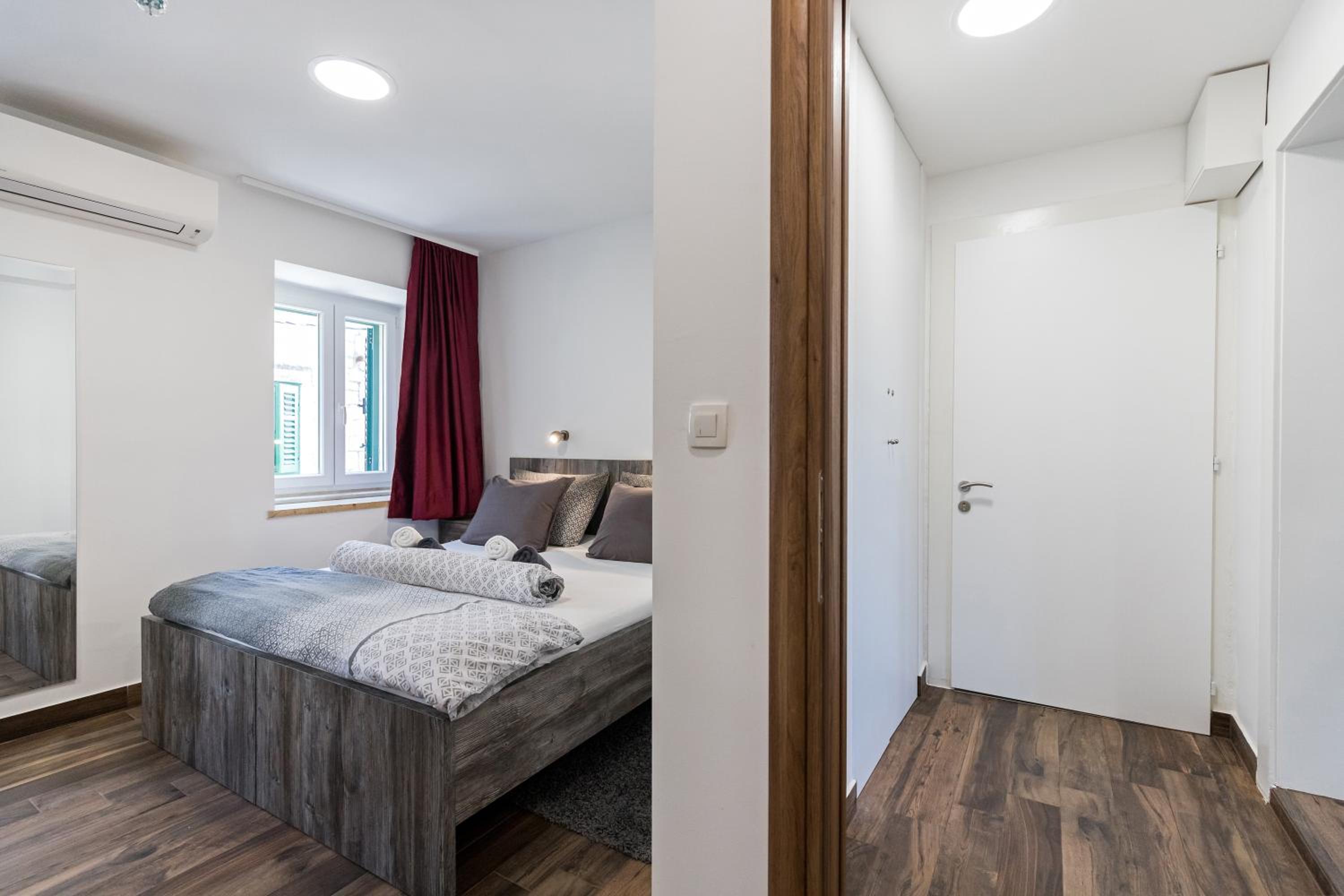 Apinelo Port Rooms en Split — hotel room