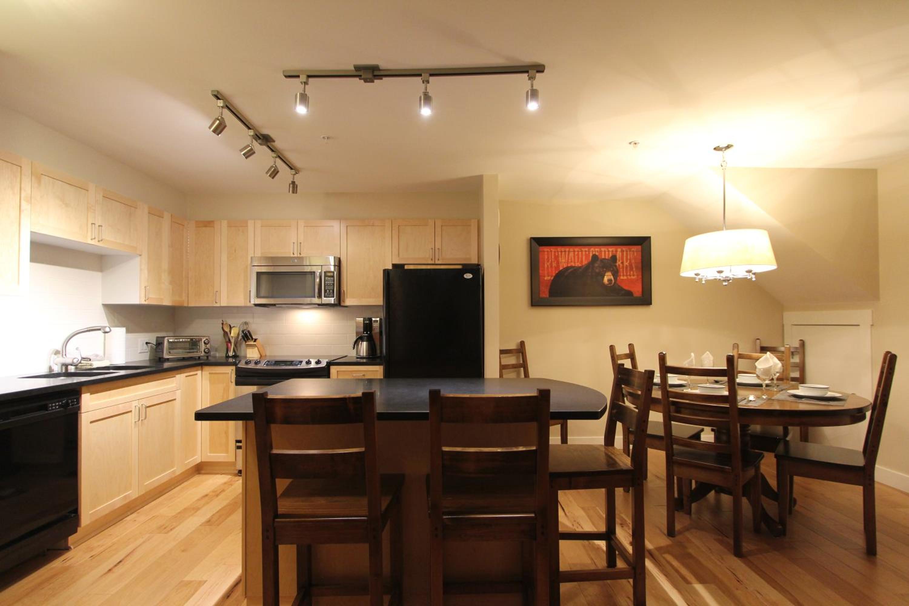 Villas Snowberry by Whistler Retreats view 2