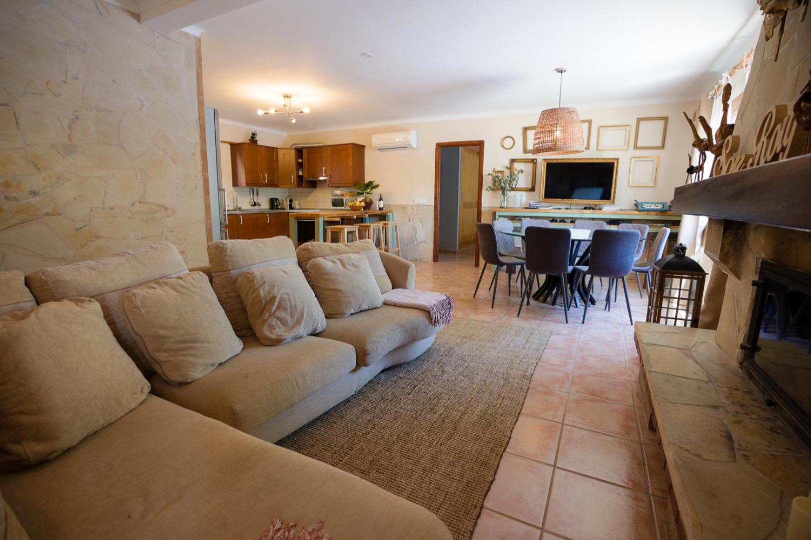 Son Roig ,Beautiful Place in the Heart of Mallorca -ETV 9979 view 4