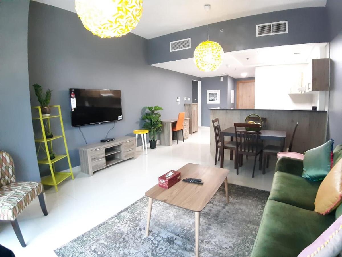 Golden Stay Vacation Homes continental tower marina