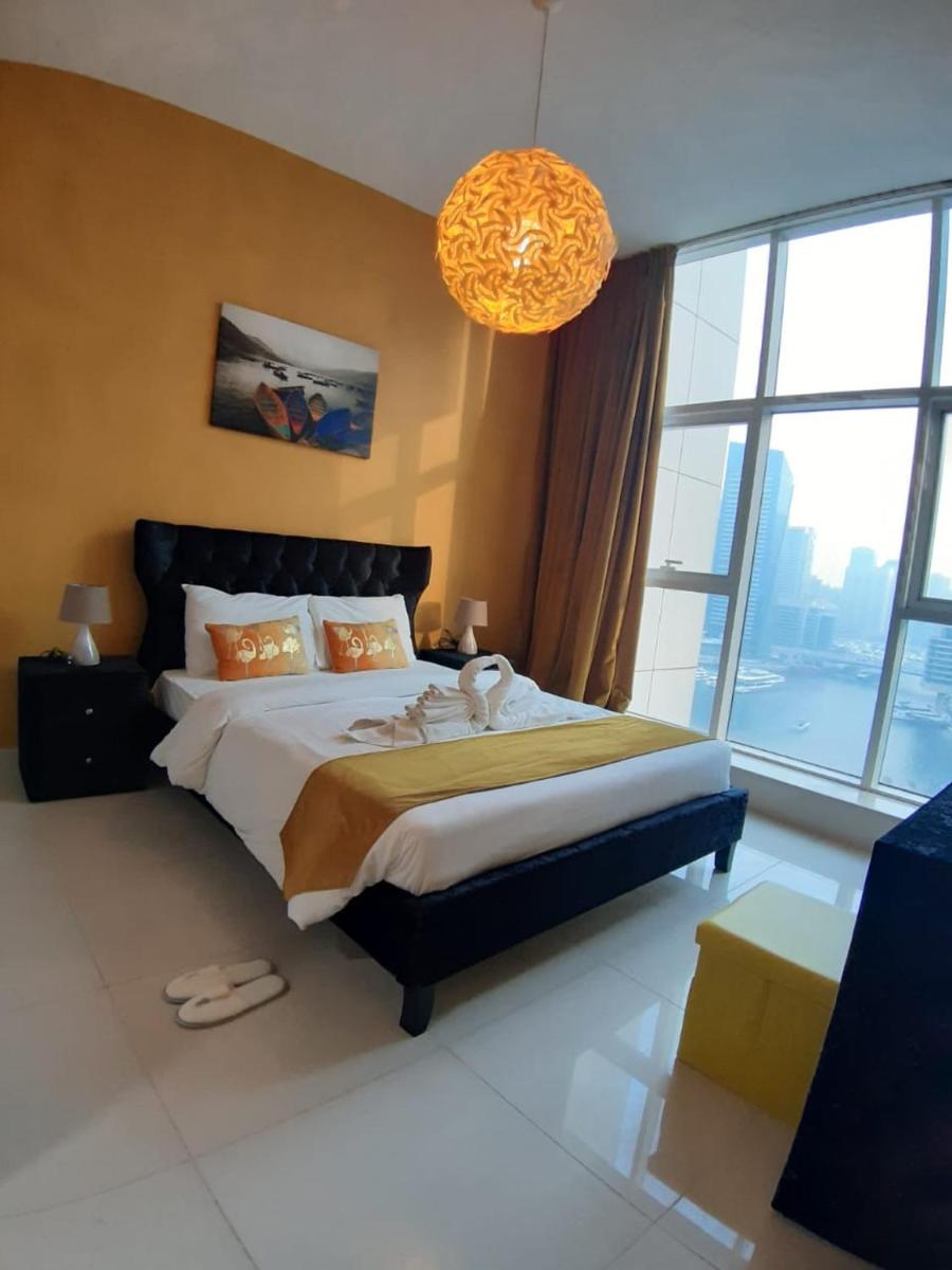 Golden Stay Vacation Homes continental tower marina