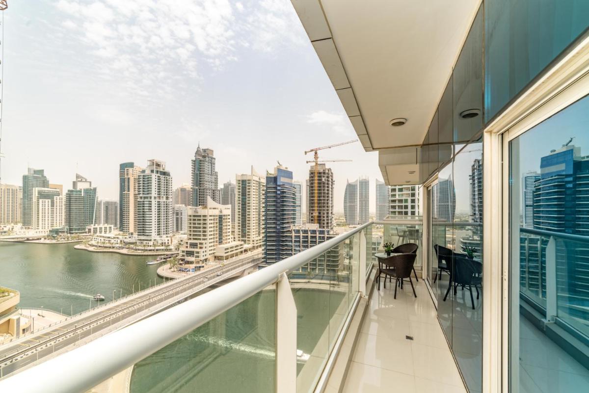 Golden Stay Vacation Homes continental tower marina