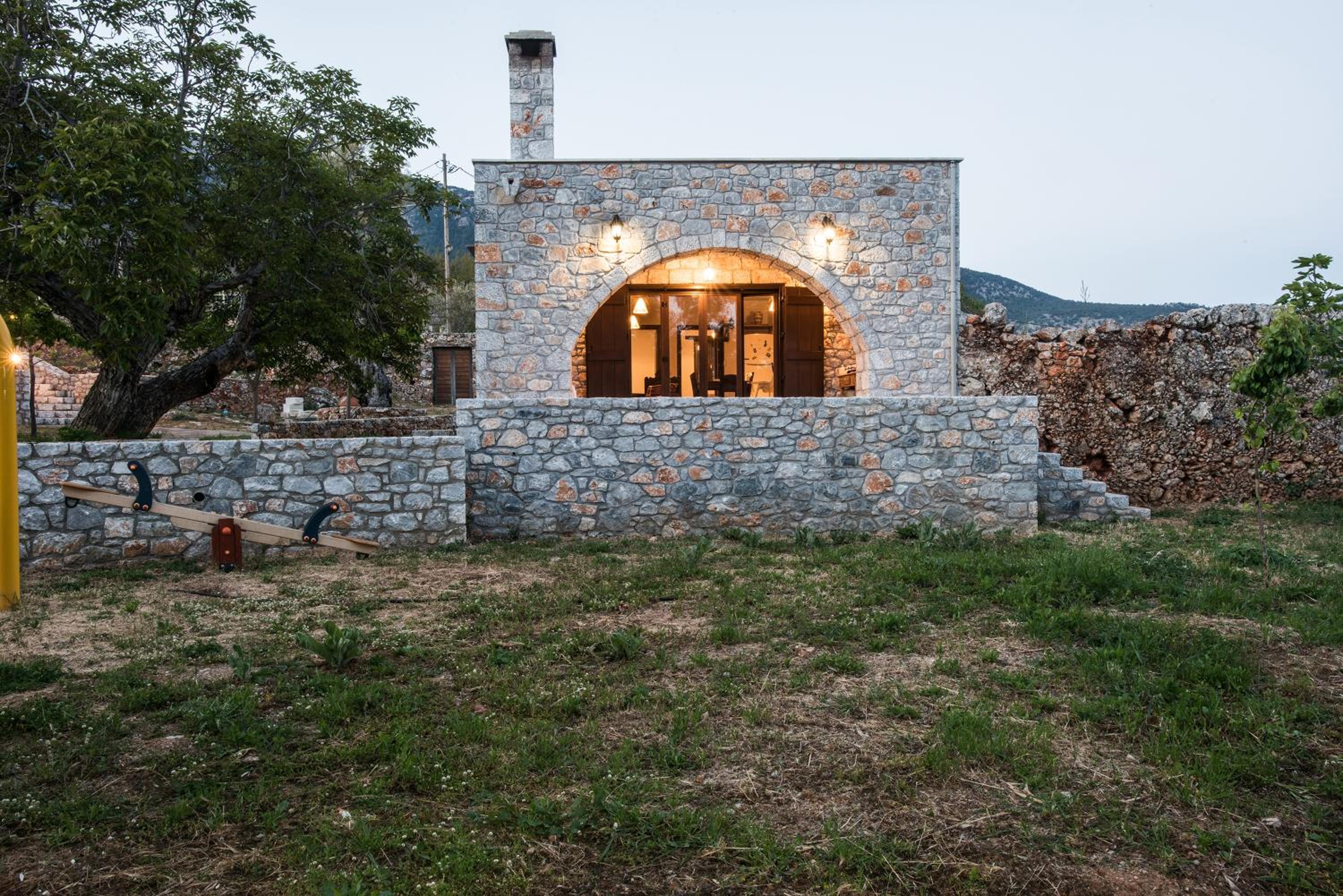 ARADENA TRADITIONAL House 4 view 3