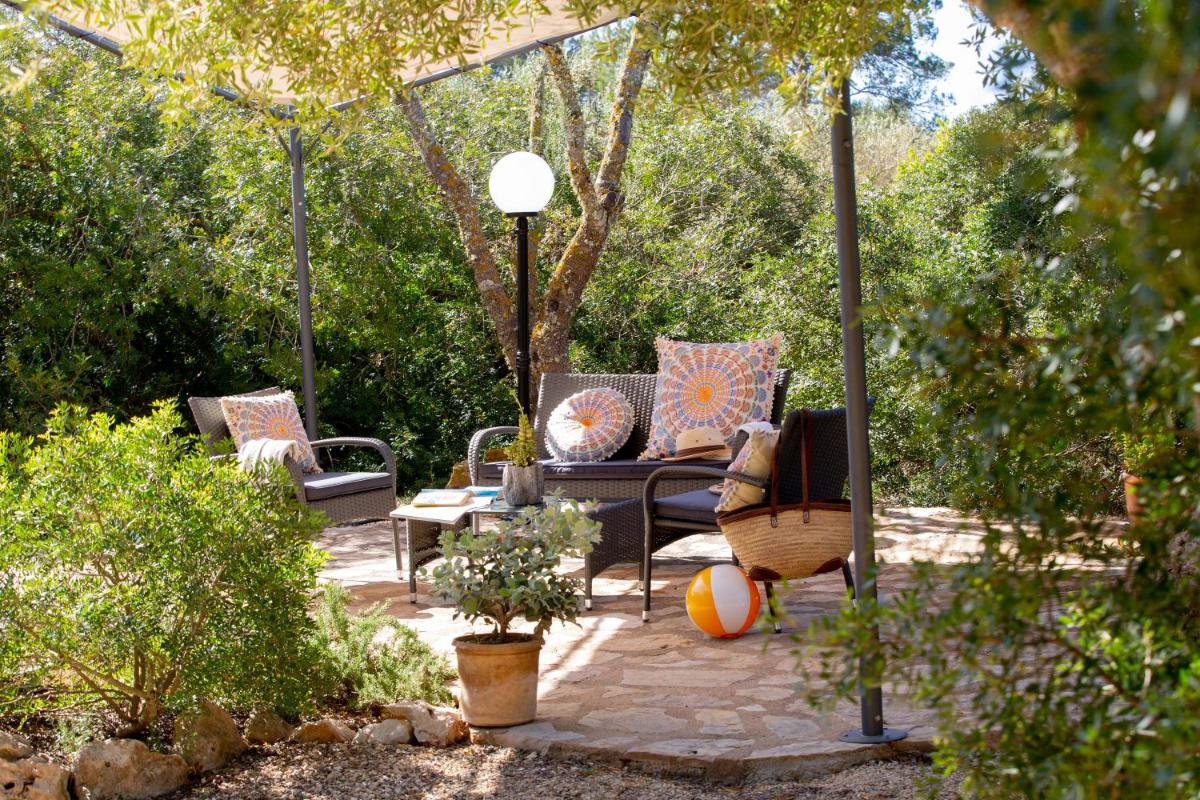 outdoor BBQ area