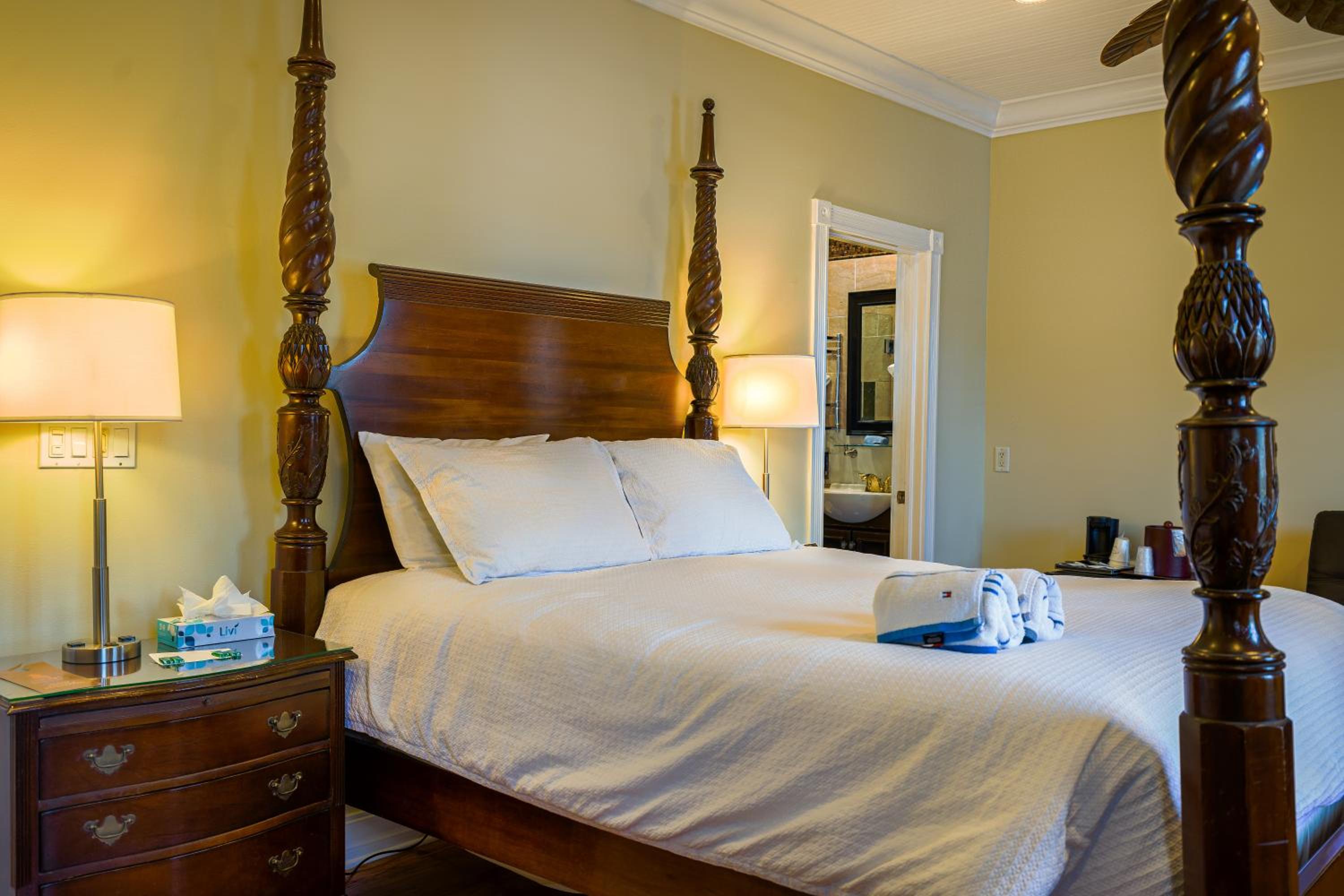 Duval Inn - Key West
