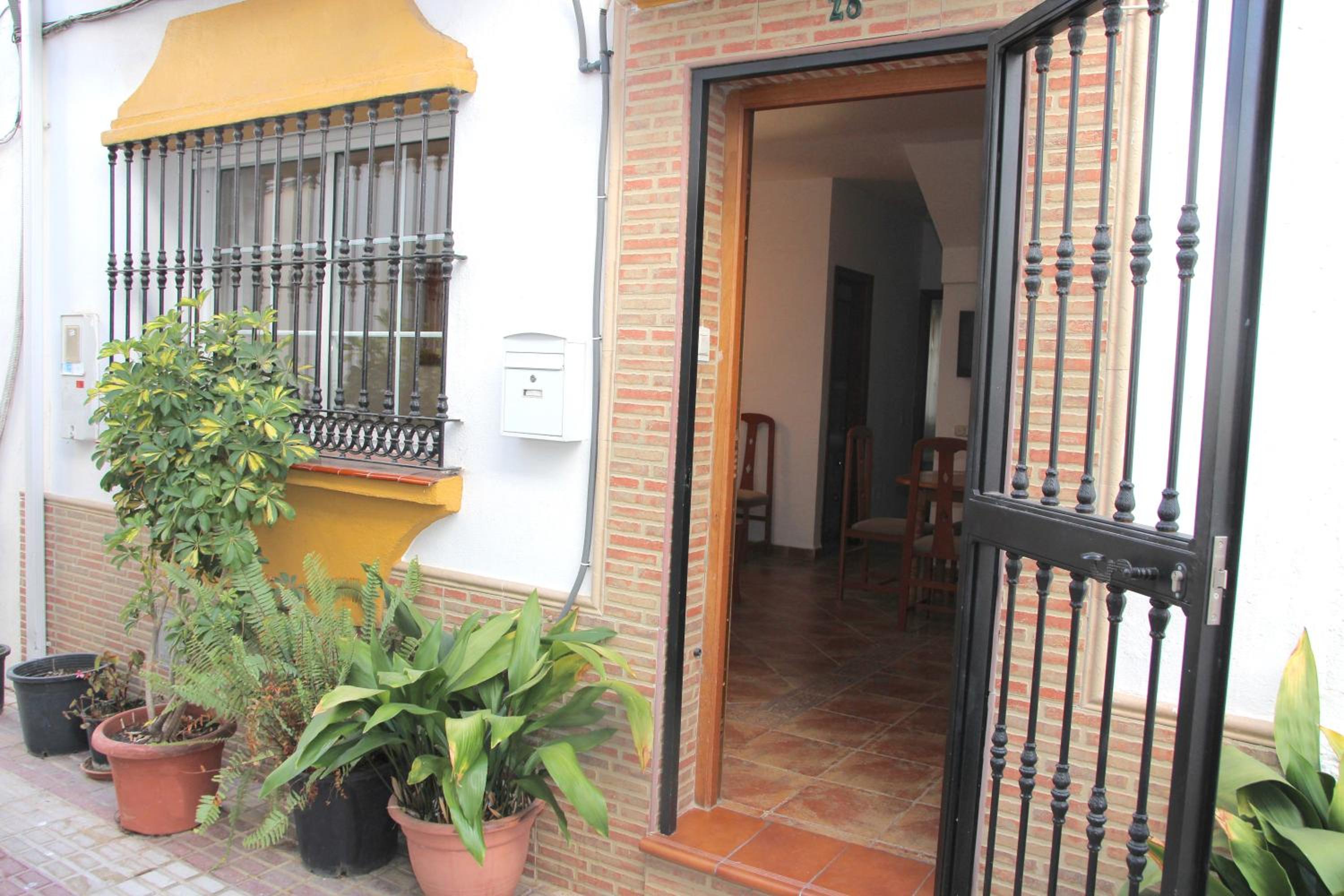 Townhouse Marbella Centre RDR164 view 5