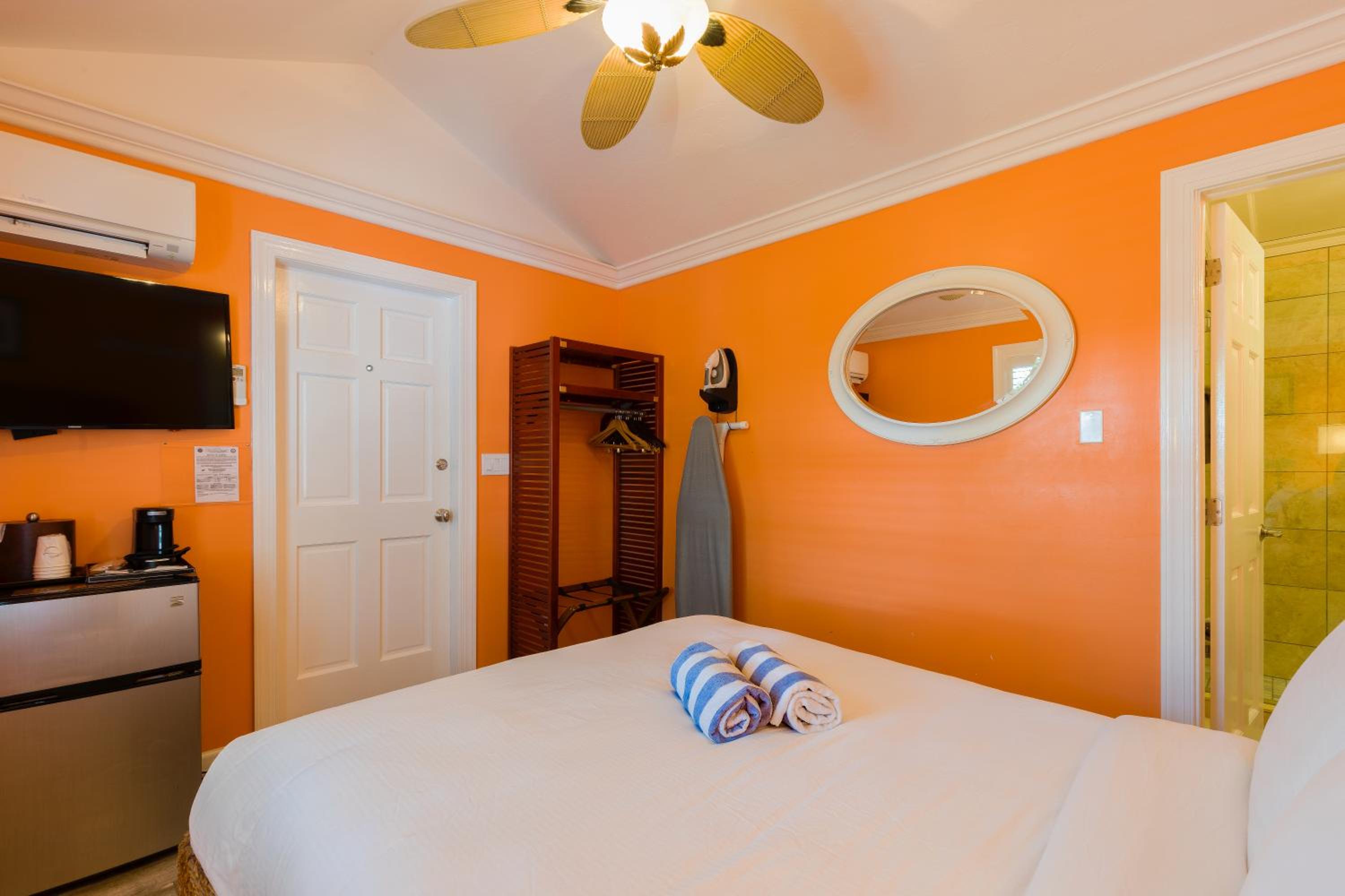 Duval Inn - Key West
