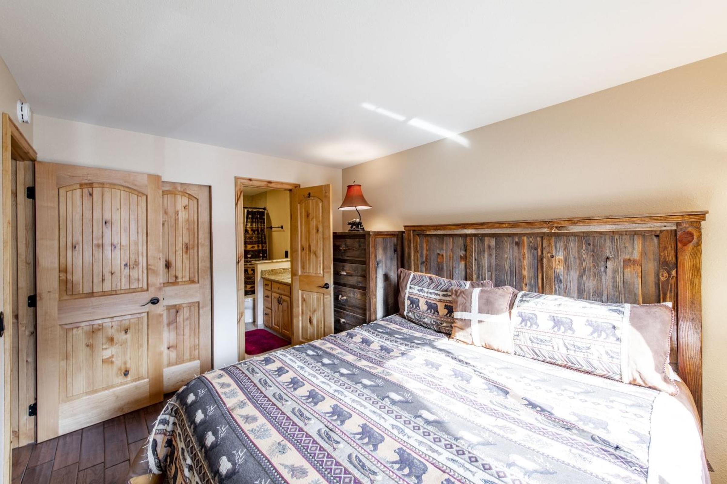 Red Pine Condominiums by All Seasons Resort Lodging view 2
