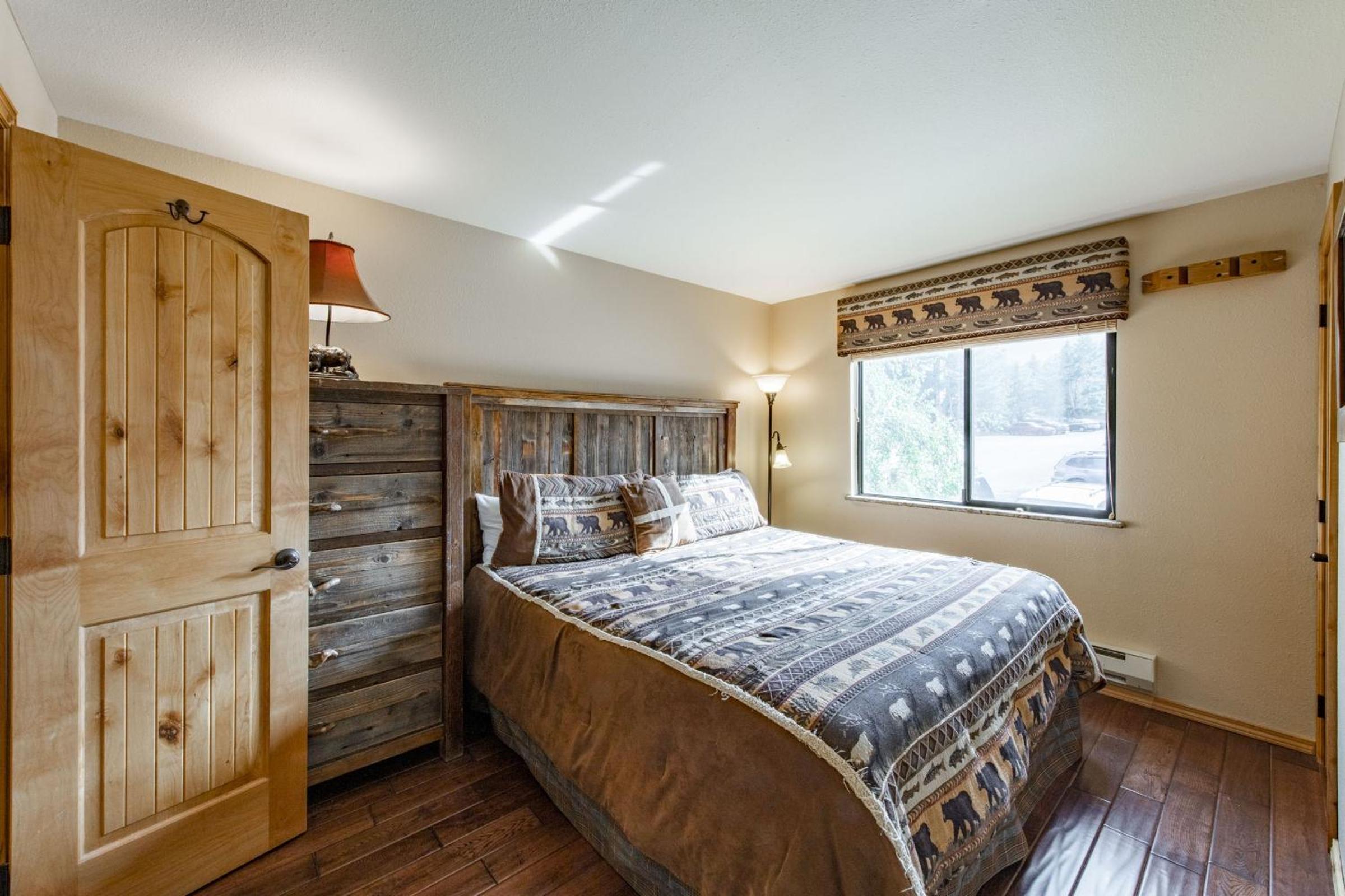 Red Pine Condominiums by All Seasons Resort Lodging view 4