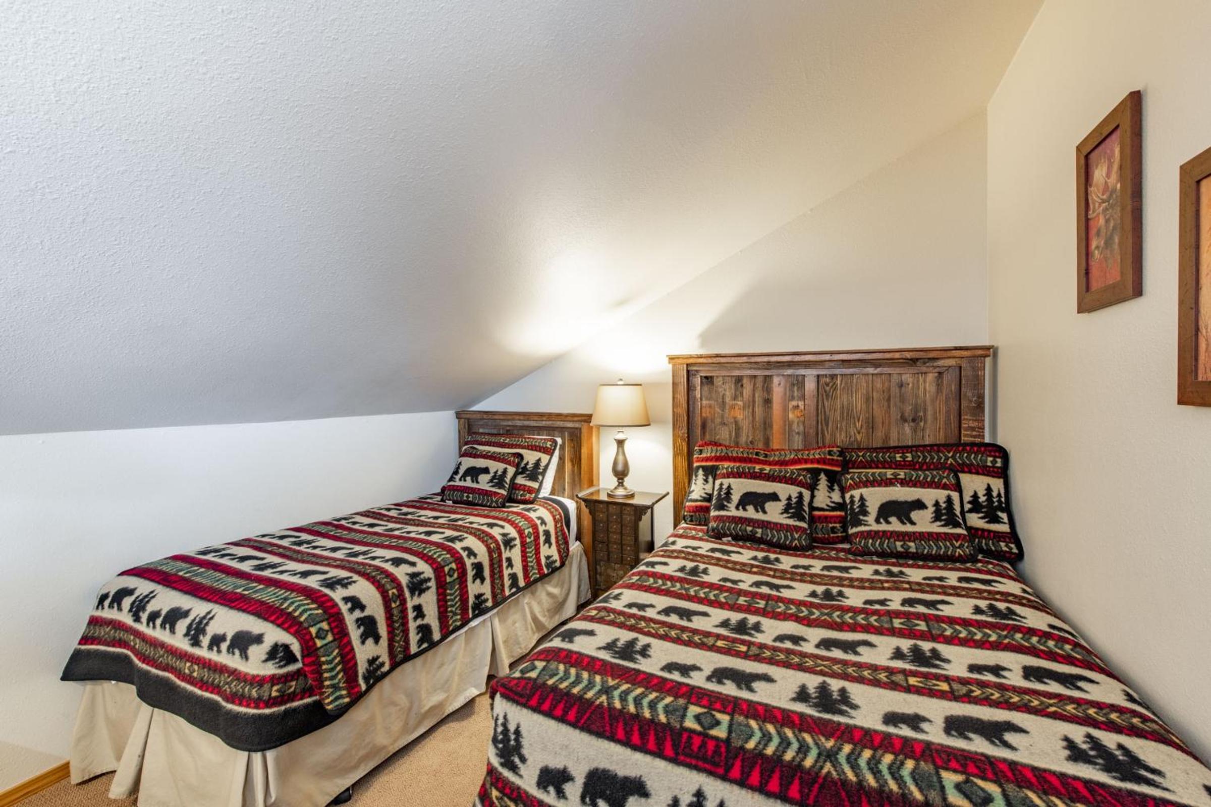 Red Pine Condominiums by All Seasons Resort Lodging view 5