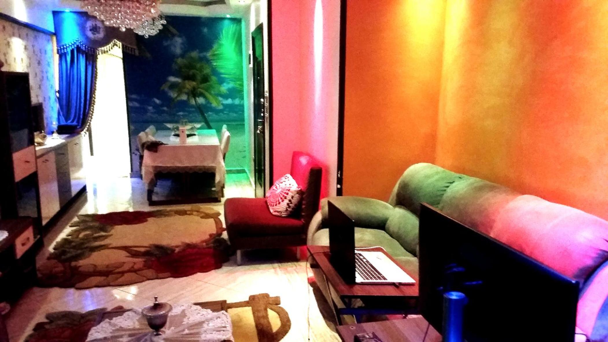 Private Room In Apartment with Sea & Hilton View - Image 2