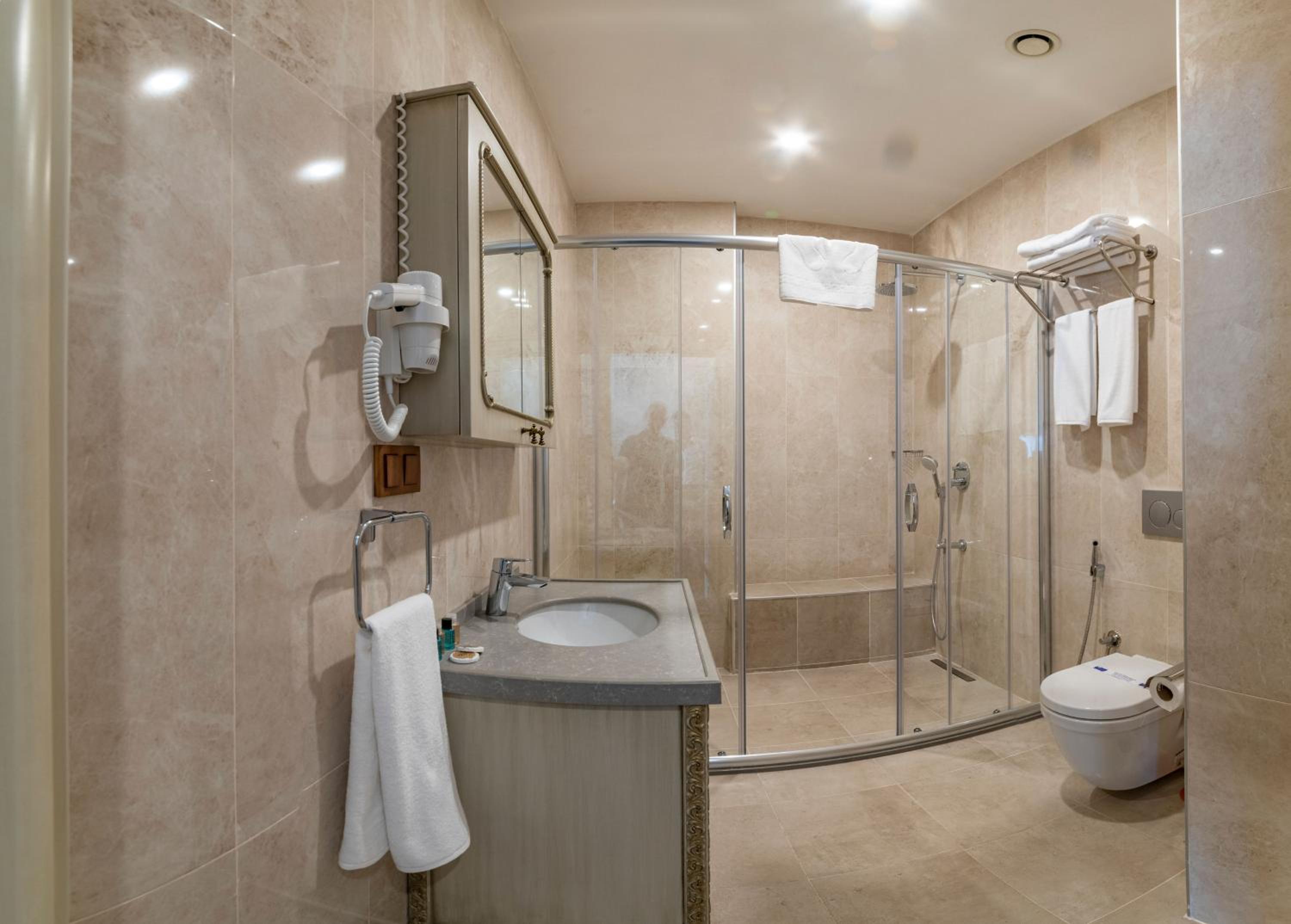 Almadina Hotel Istanbul - Image 80