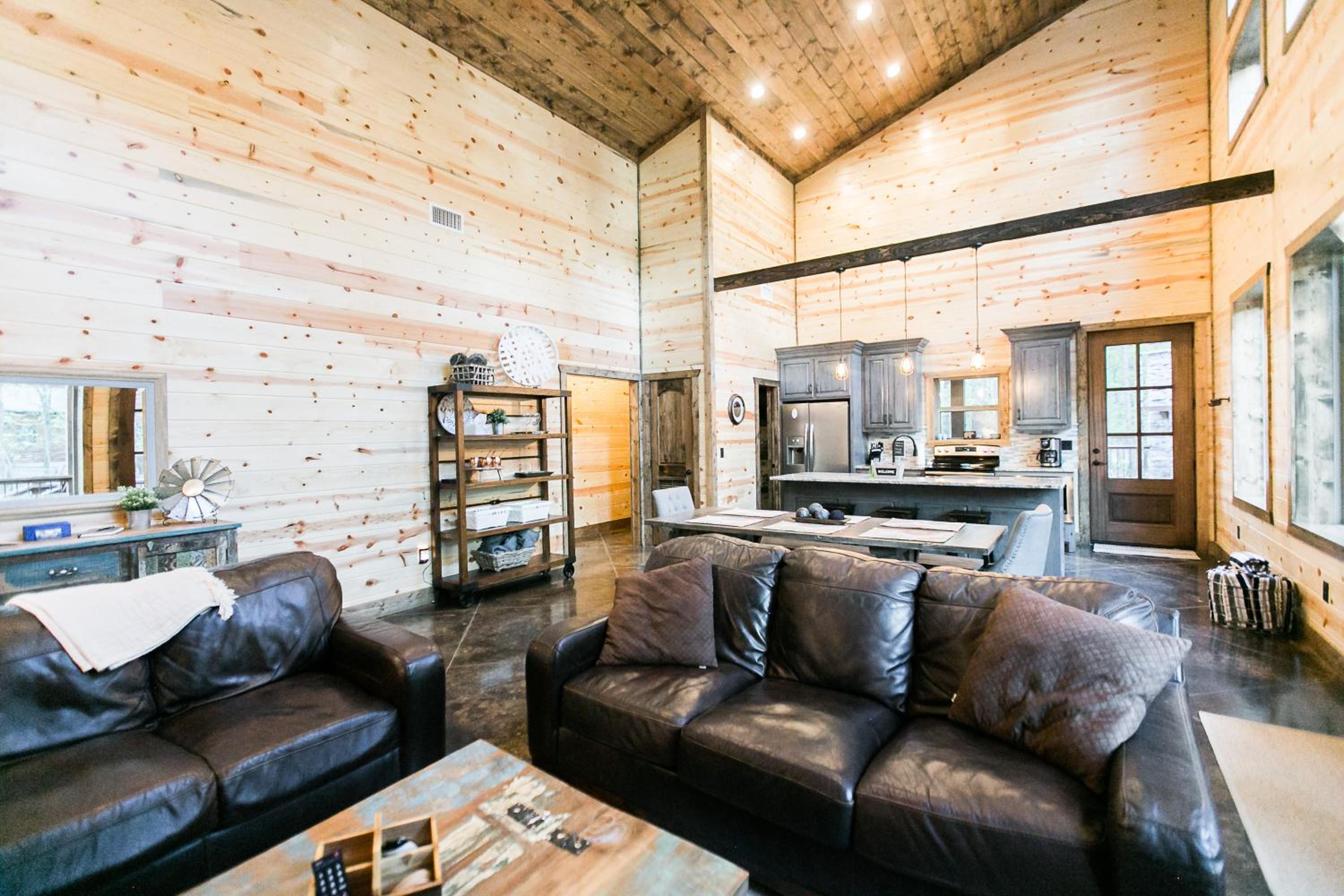 Fireside Creek Luxury Cabin view 5