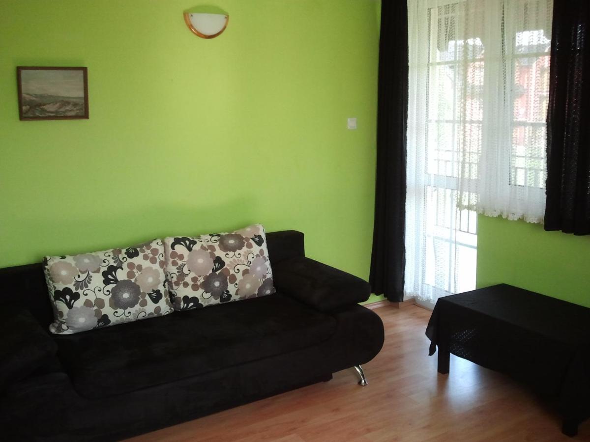 Photo 51