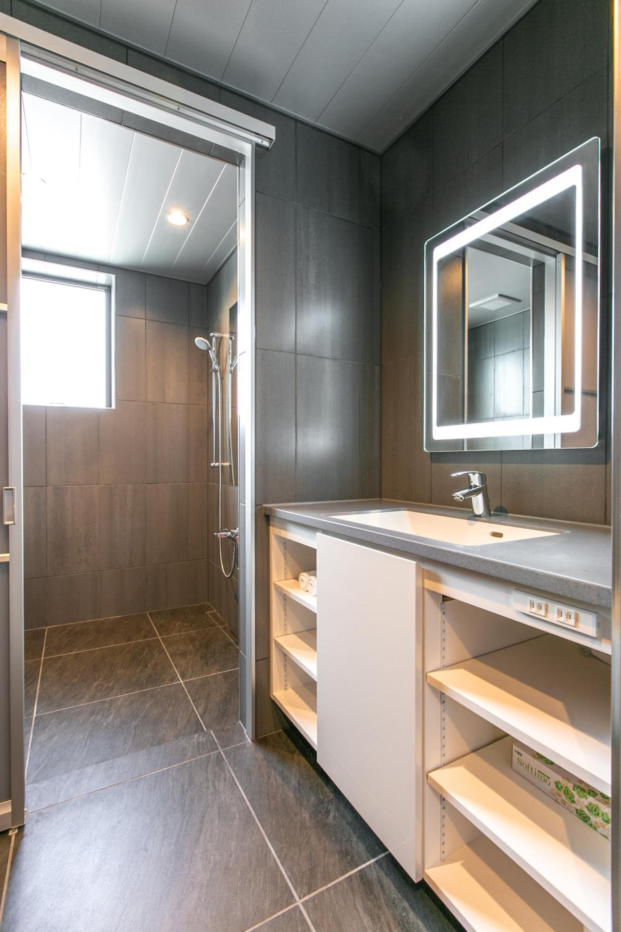 Bluebird Apartments by The Hakuba Collection