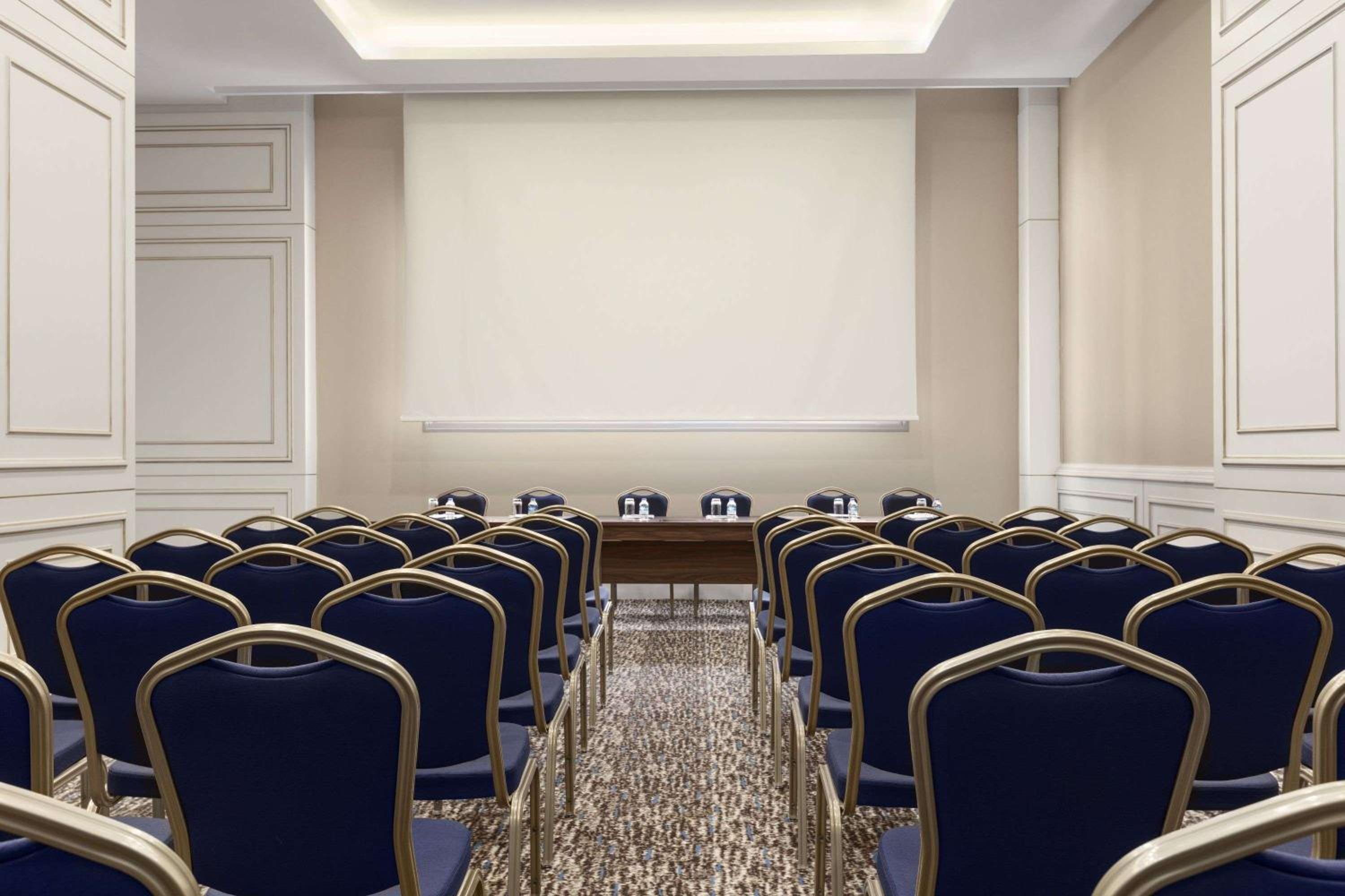 Ramada Otel & Suites by Wyndham İstanbul Merter - Image 13