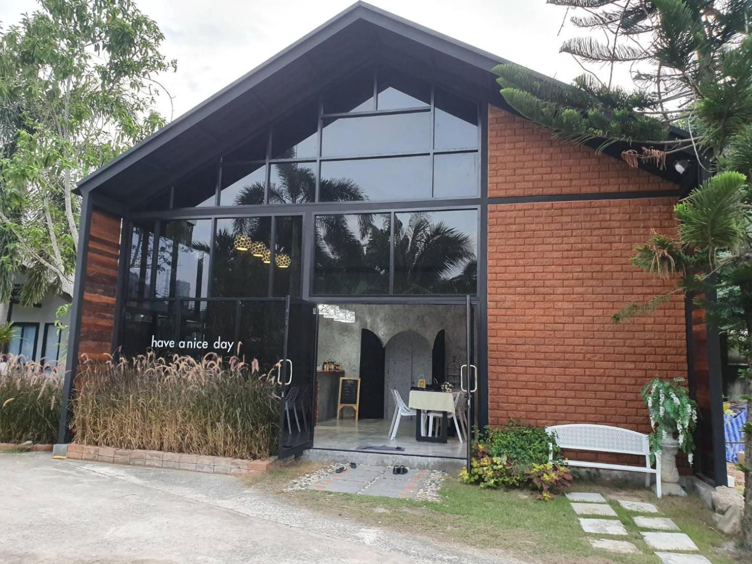 Phumaihom Resort