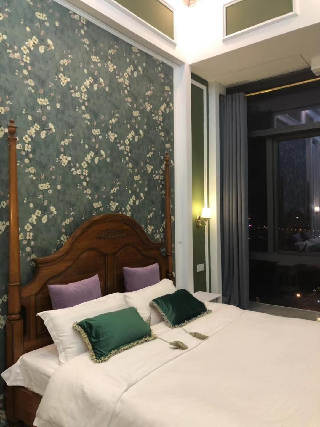 April Fair Duplex Apartment Guangzhou South Railway Station Ao Yuan Yue Shi Dai Branch