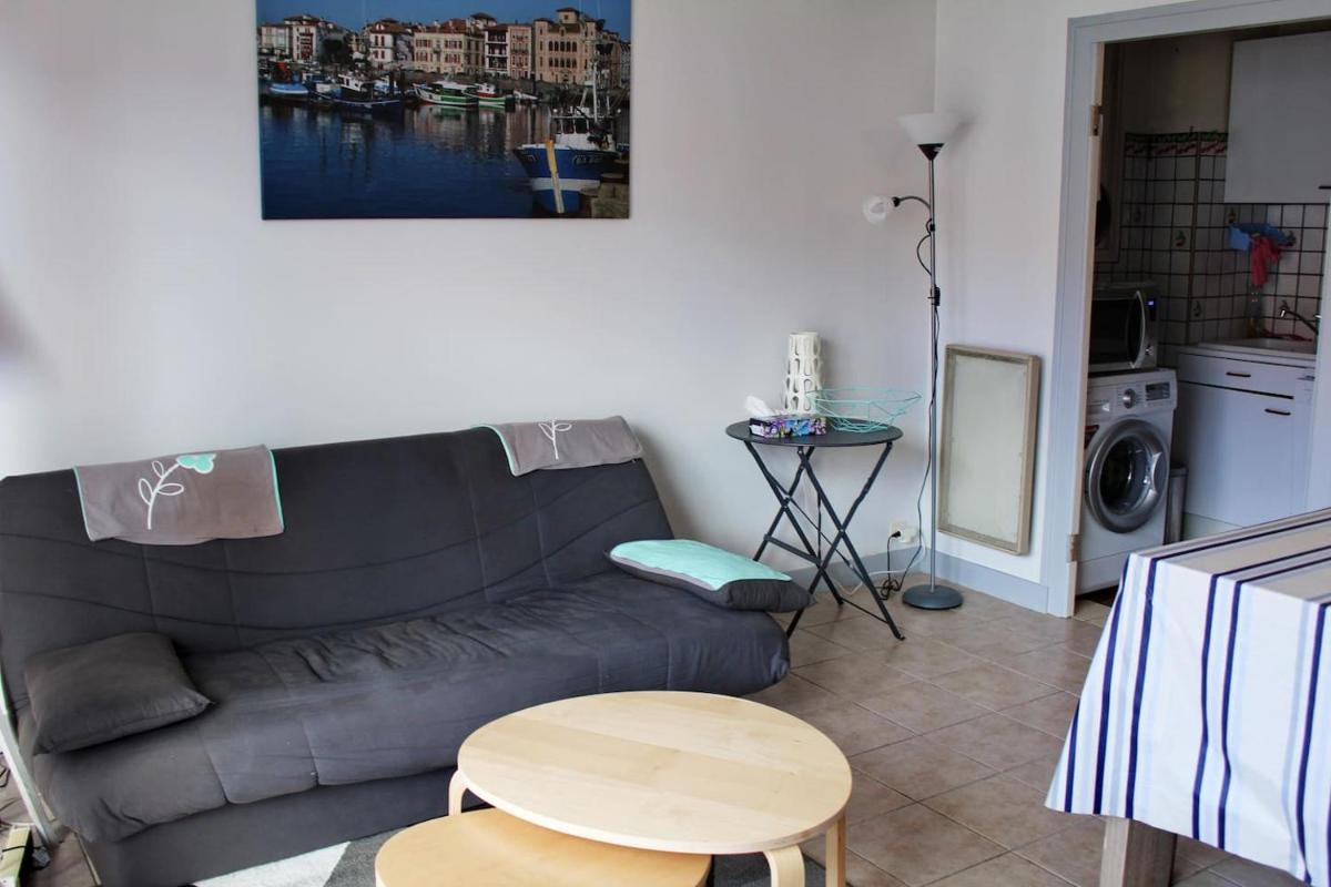 4 PIECES PLAGE A PIED TERRASSE view 4