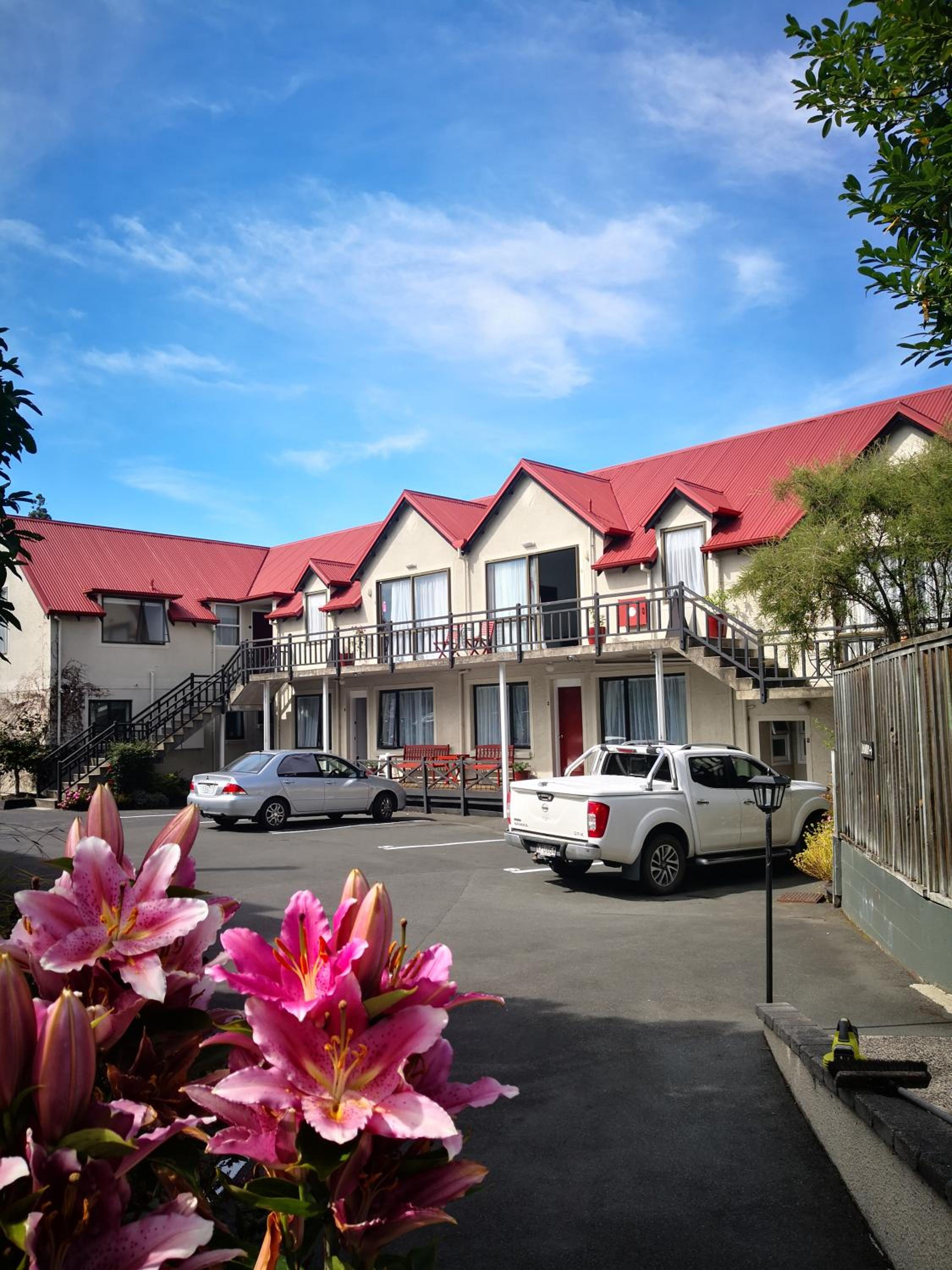 Owens Motel - Image 2