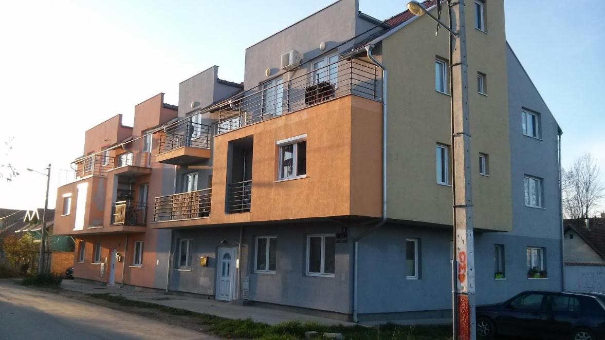 Photo 19