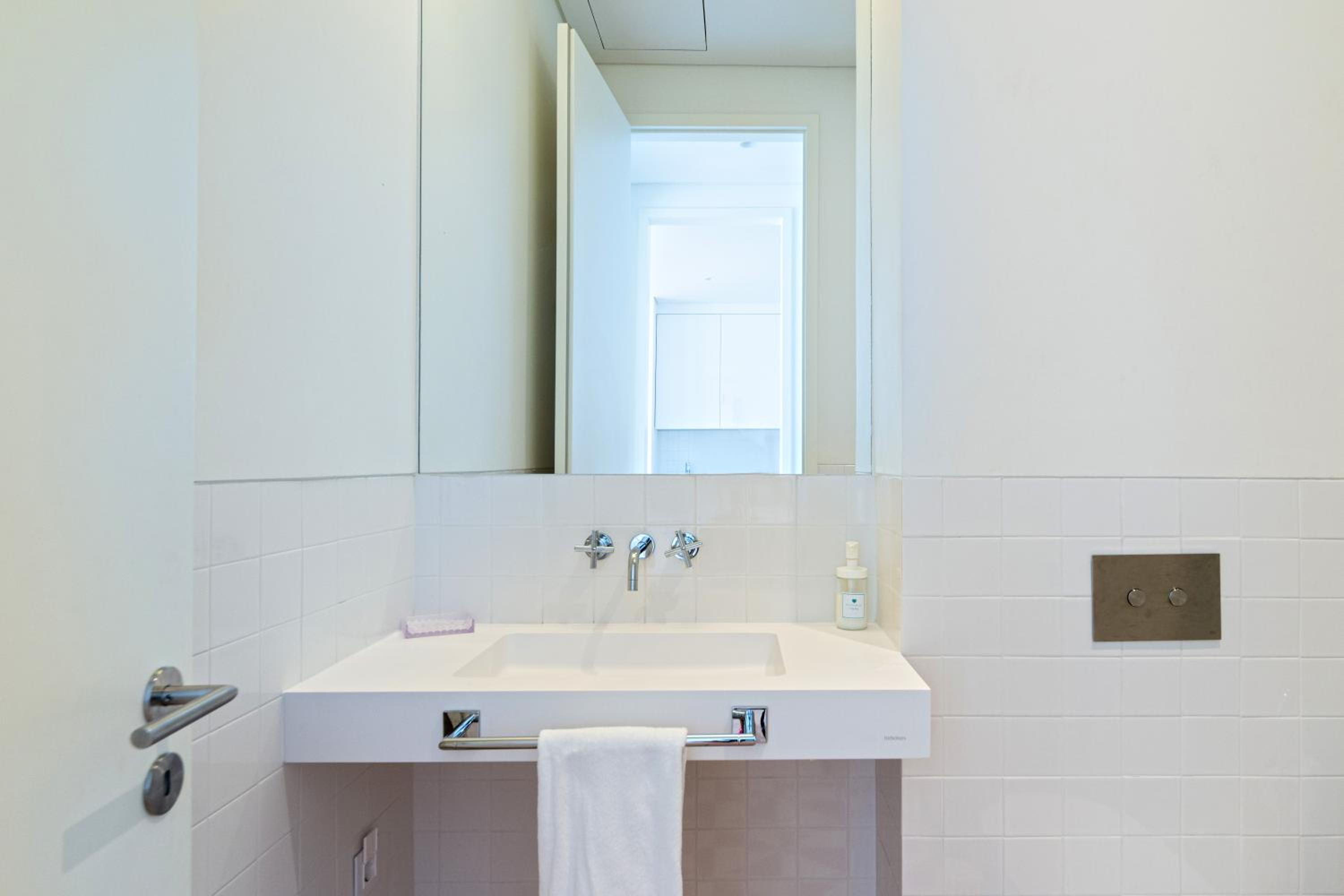 Modern Apartment in the Historical Center view 4