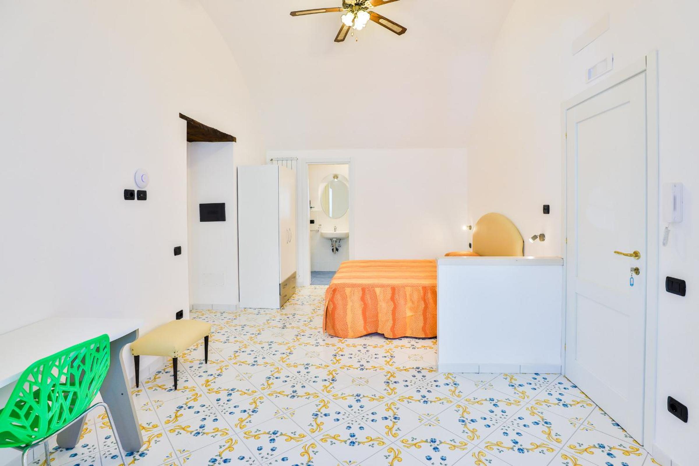 Della Monica Rooms view 5