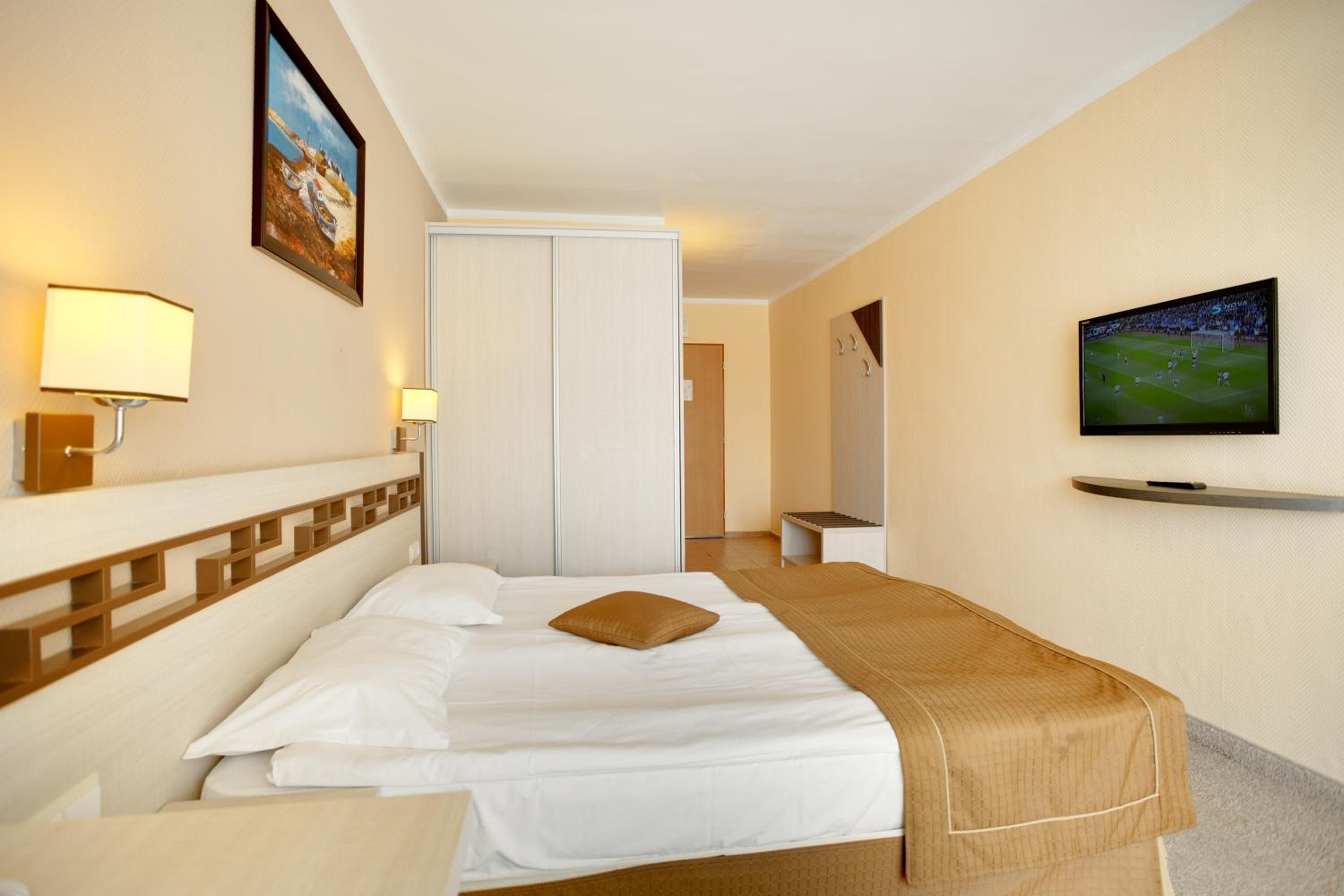 DIT Evrika Beach Club Hotel - All Inclusive